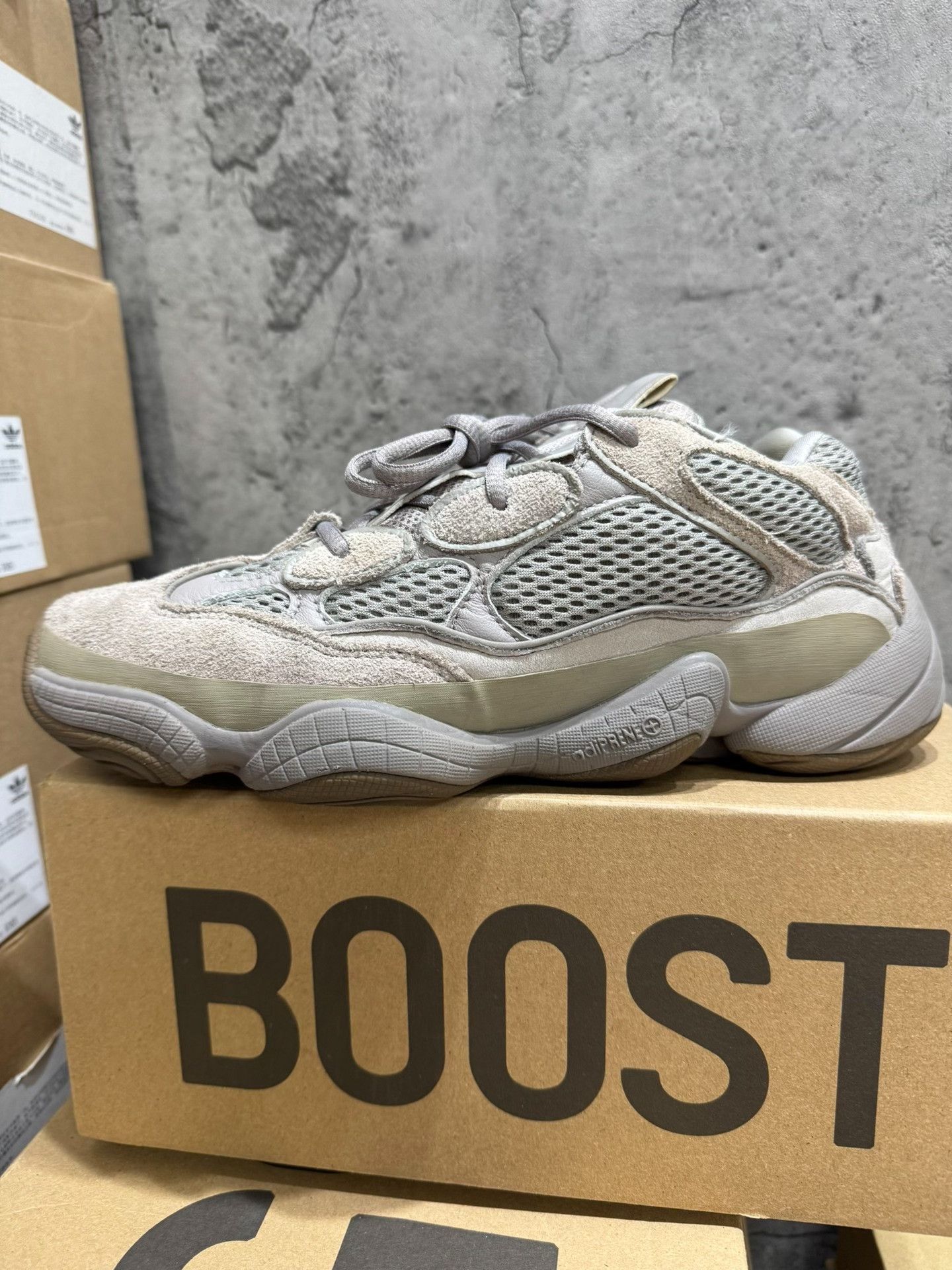 Adidas Adidas YEEZY500 Gray Lowtop Sneakers 42 Men Size US 9 / EU 42 - 2 Thumbnail