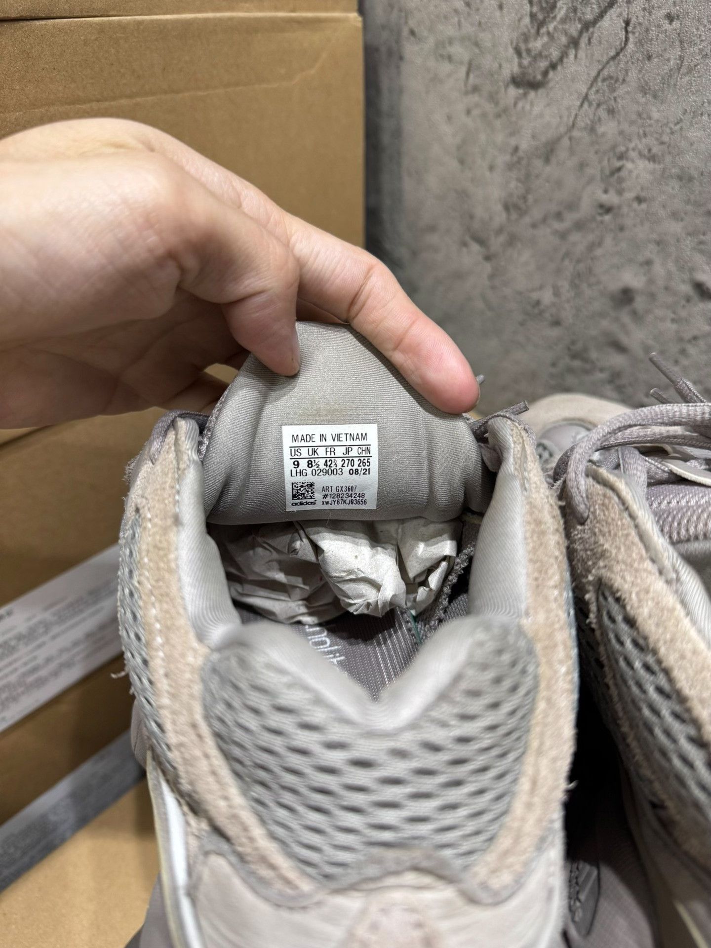 Adidas Adidas YEEZY500 Gray Lowtop Sneakers 42 Men Size US 9 / EU 42 - 4 Thumbnail