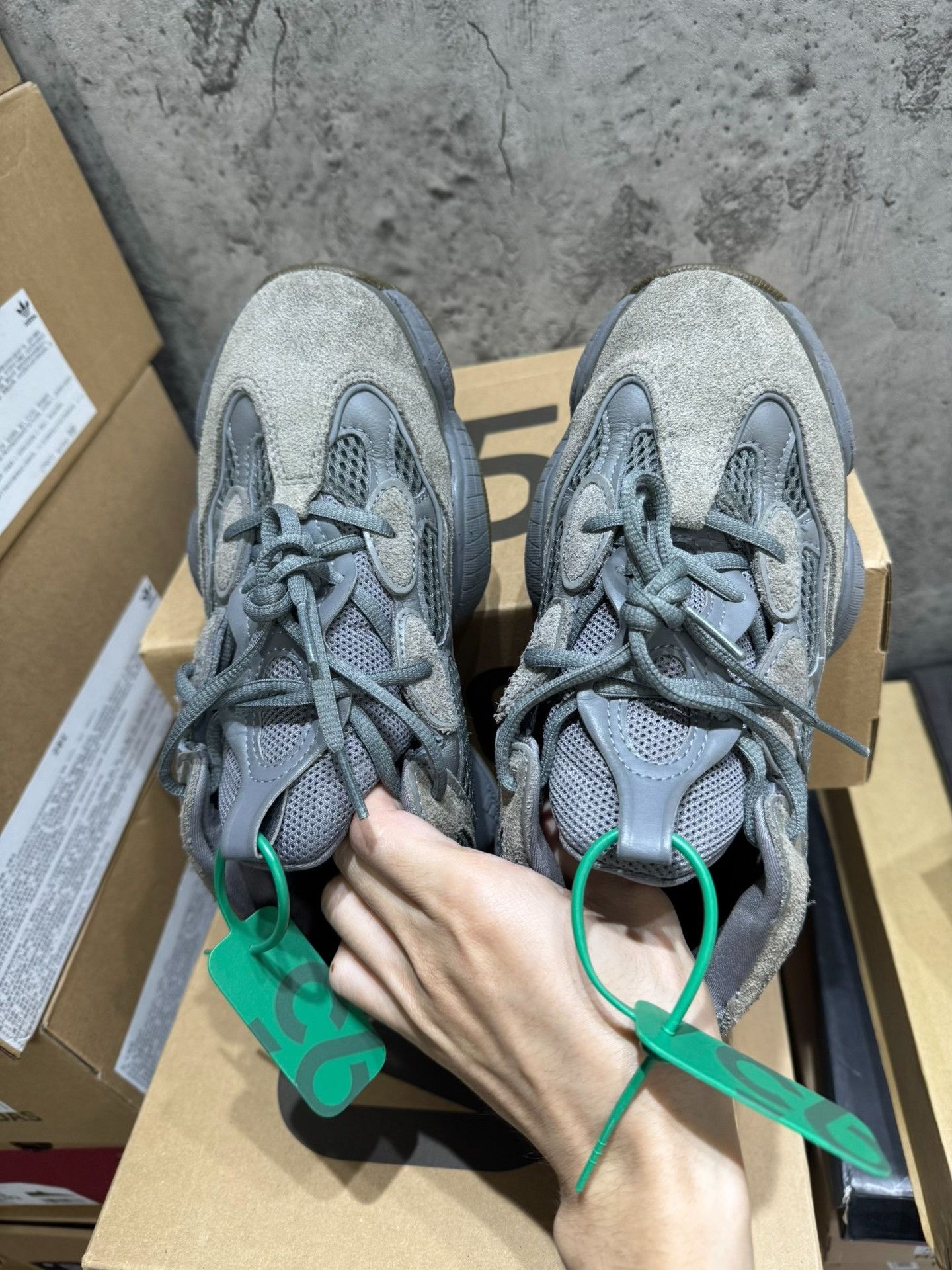 Yeezy Yeezy Gray Lowtop Sneakers 40 Men Size US 7.5 / EU 40-41 - 3 Thumbnail