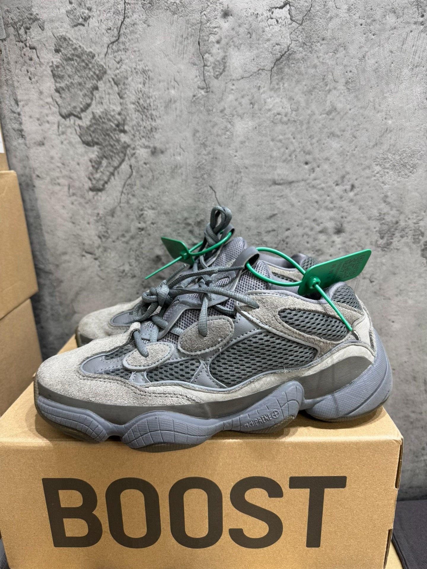 Yeezy Yeezy Gray Lowtop Sneakers 40 Men Size US 7.5 / EU 40-41 - 9 Thumbnail