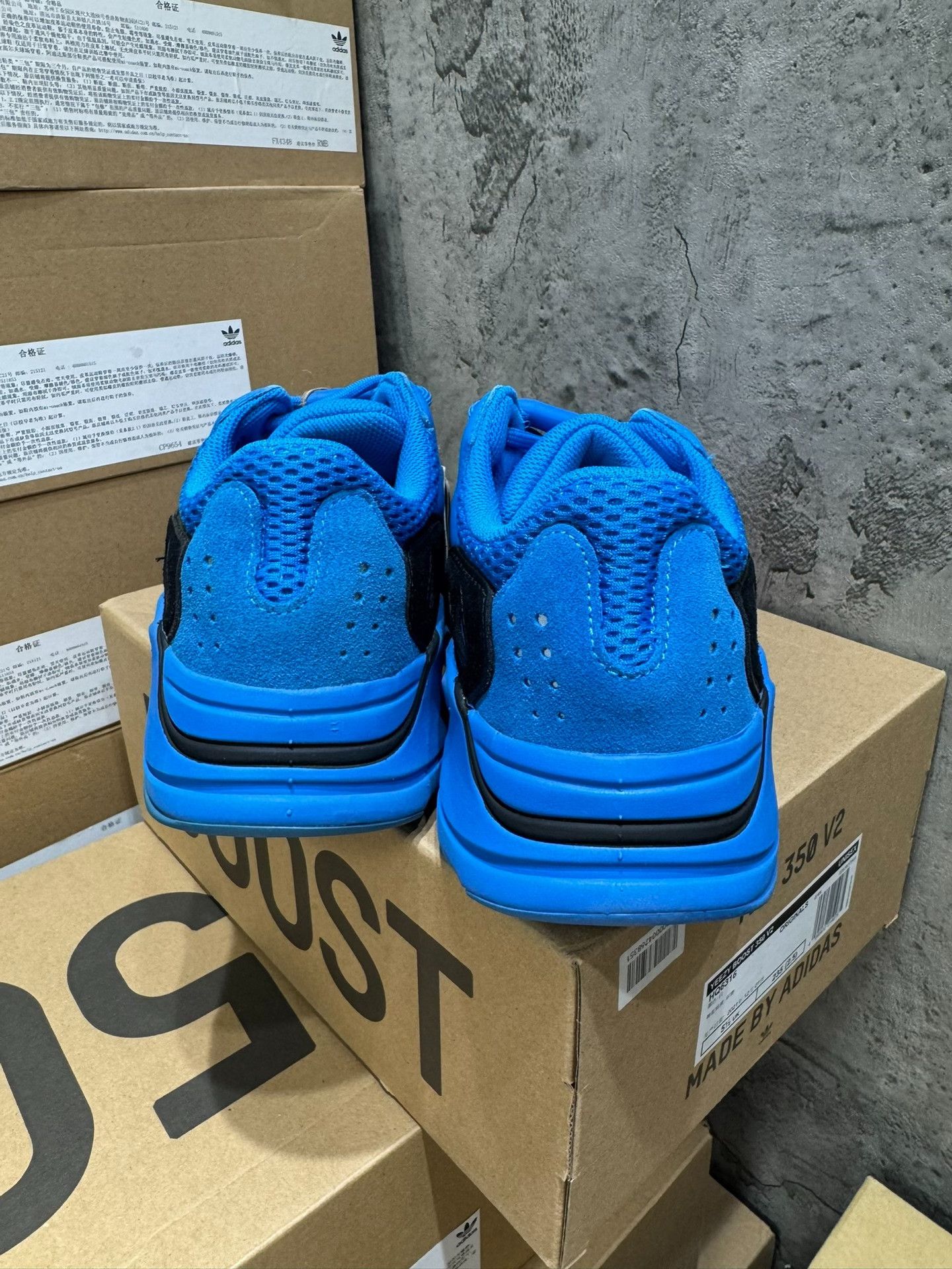 Yeezy Yeezy Blue Lowtop Sneakers 42 Men Size US 9 / EU 42 - 5 Thumbnail