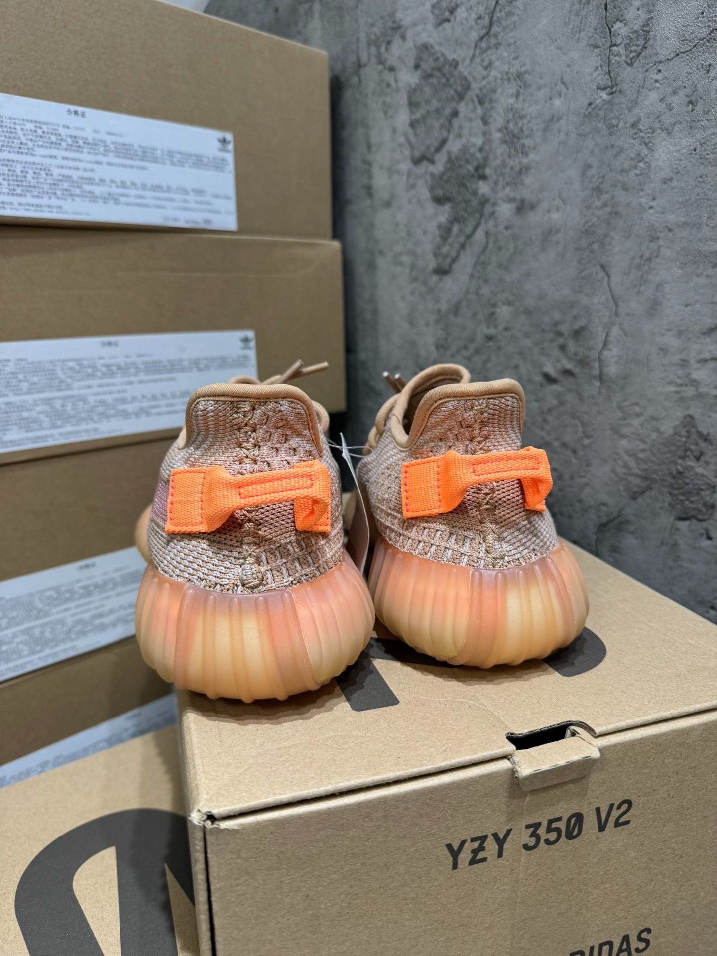 Yeezy Yeezy Limited Lowtop Sneakers 36 Men Size US 5 / EU 37 - 2 Thumbnail