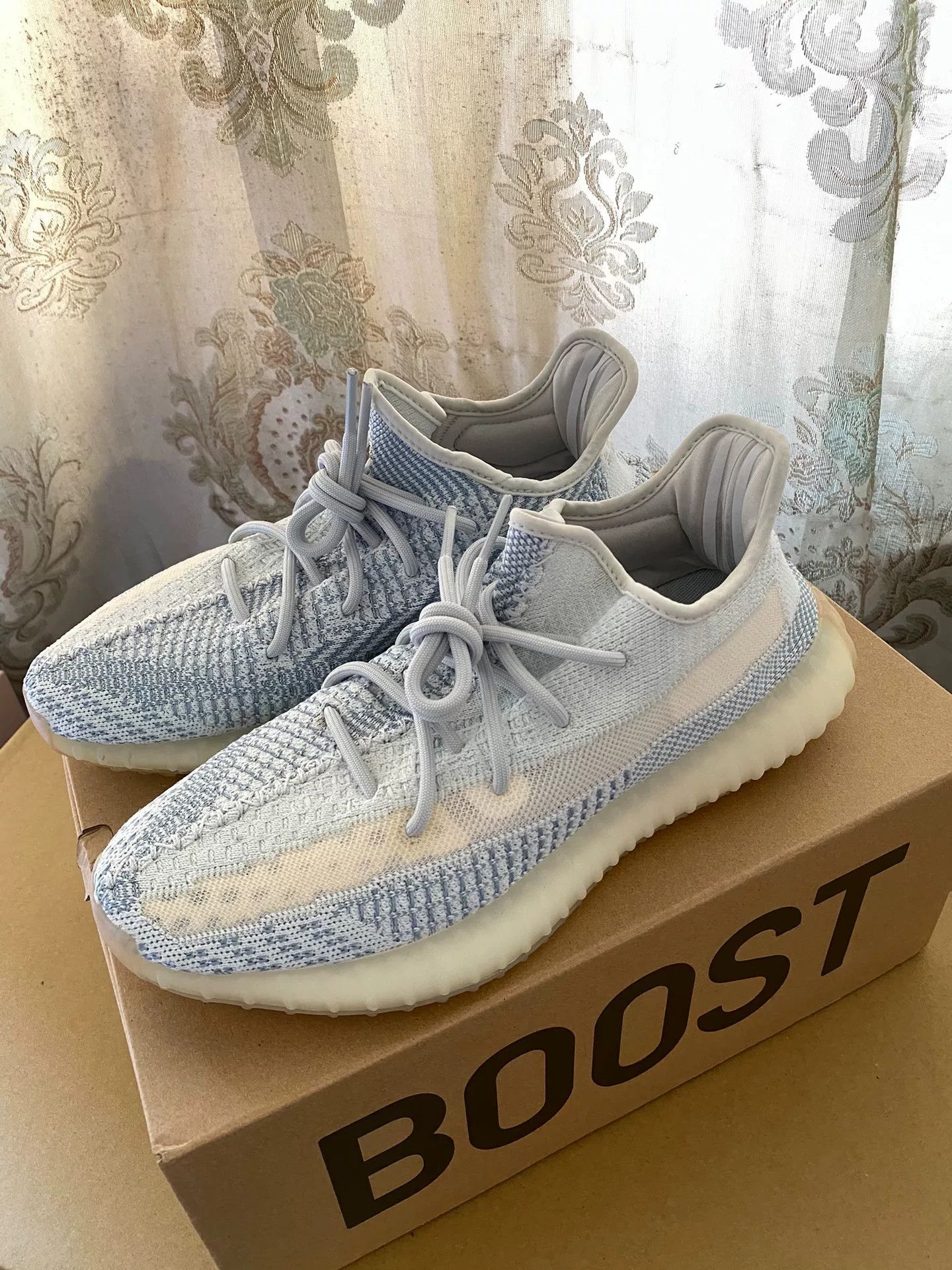 Adidas Adidas YEEZY350 White Lowtop Sneakers 9 Men Size US 9 / EU 42 - 7 Thumbnail