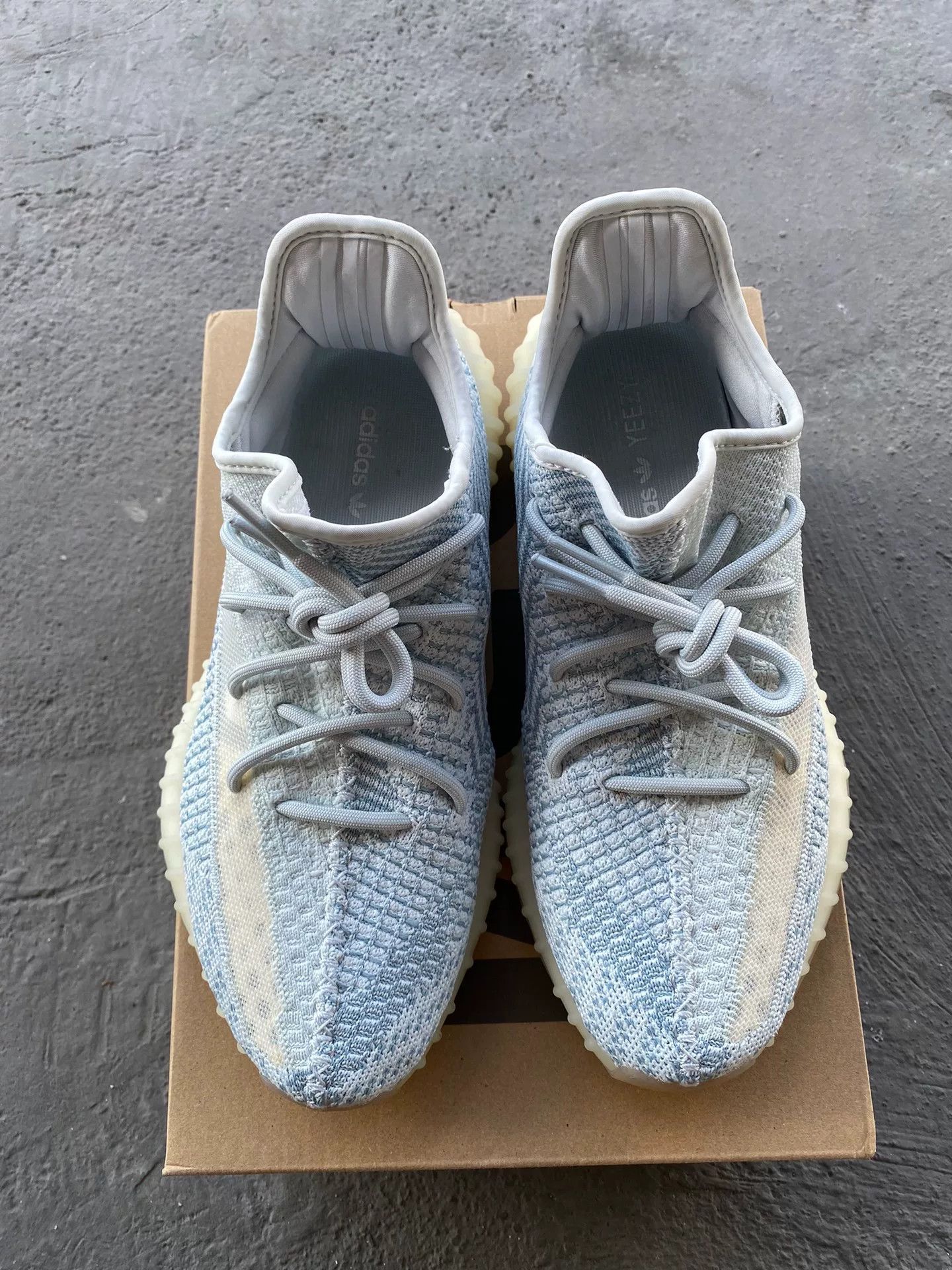 Adidas Adidas YEEZY350 White Lowtop Sneakers 9 Men Size US 9 / EU 42 - 2 Thumbnail