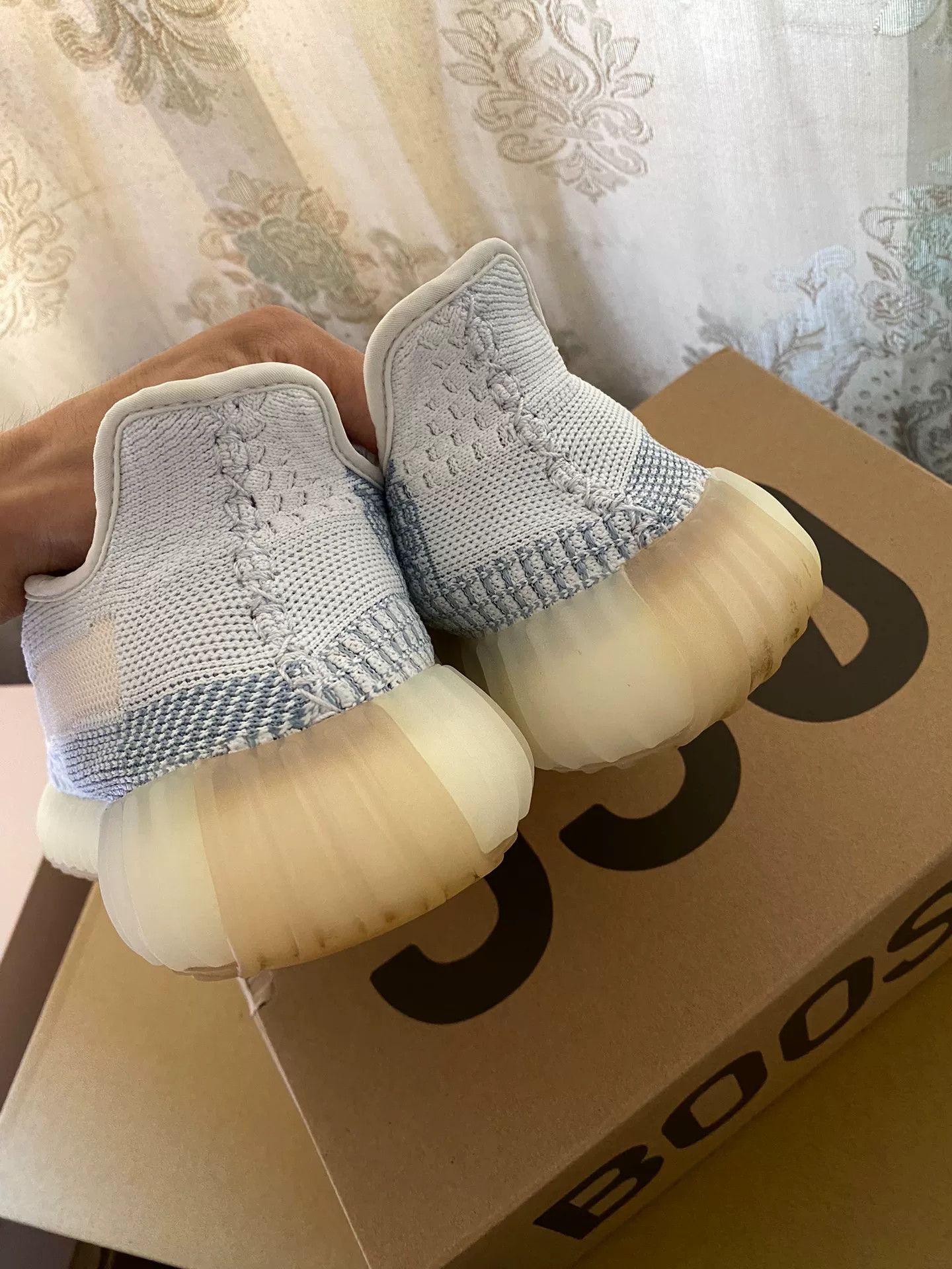 Adidas Adidas YEEZY350 White Lowtop Sneakers 9 Men Size US 9 / EU 42 - 9 Thumbnail