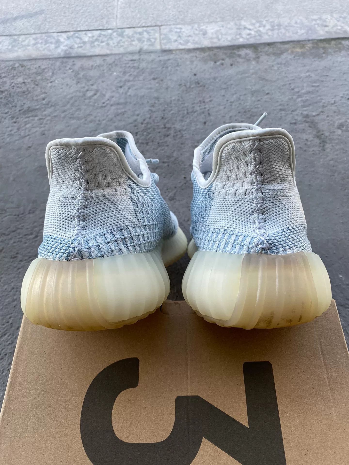 Adidas Adidas YEEZY350 White Lowtop Sneakers 9 Men Size US 9 / EU 42 - 5 Thumbnail