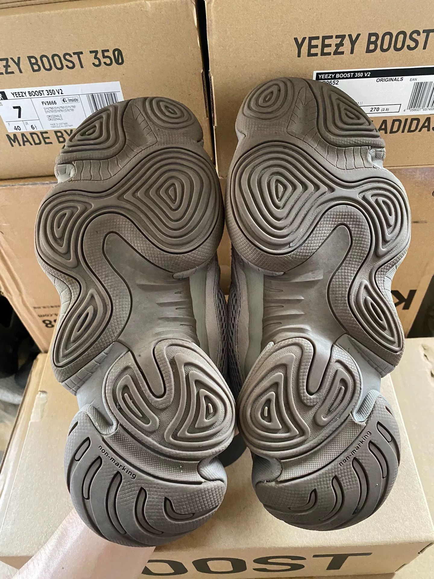 Adidas Adidas YEEZY500 Gray Lowtop Sneakers 42 Men Size US 9 / EU 42 - 7 Thumbnail