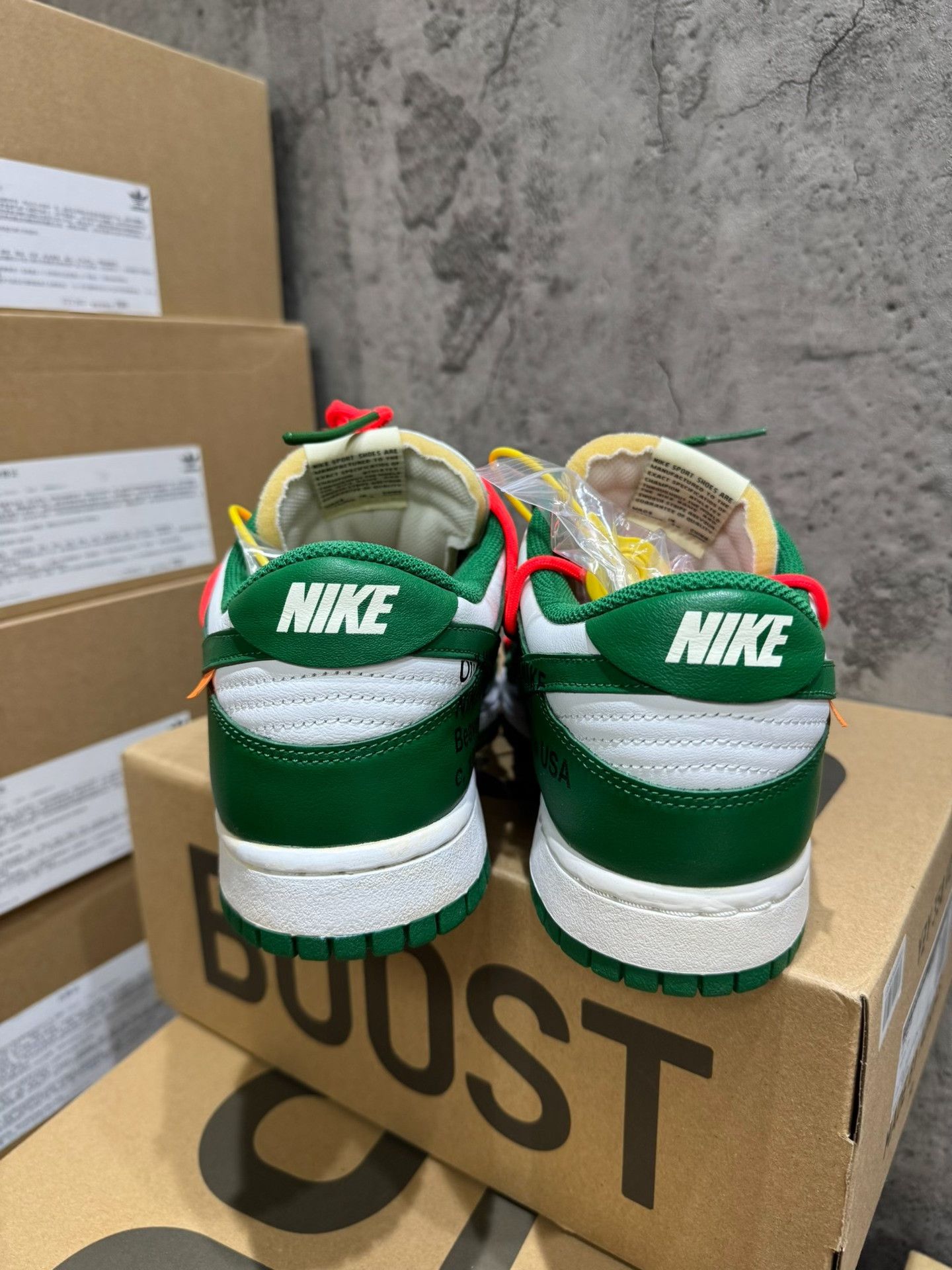 Off-White Off-White DUNK Collab White Lowtop Sneakers 9.5 Men Size US 9.5 / EU 42-43 - 8 Thumbnail