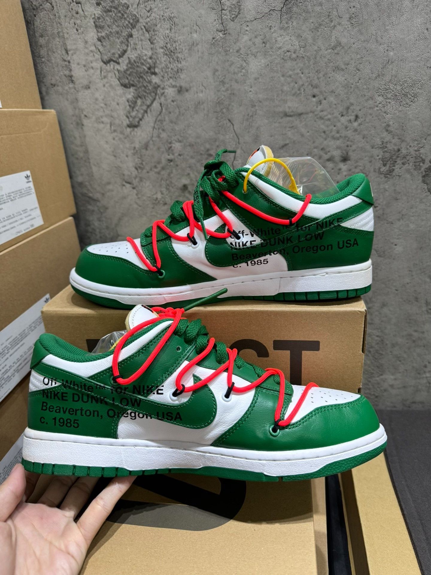 Off-White Off-White DUNK Collab White Lowtop Sneakers 9.5 Men Size US 9.5 / EU 42-43 - 3 Thumbnail