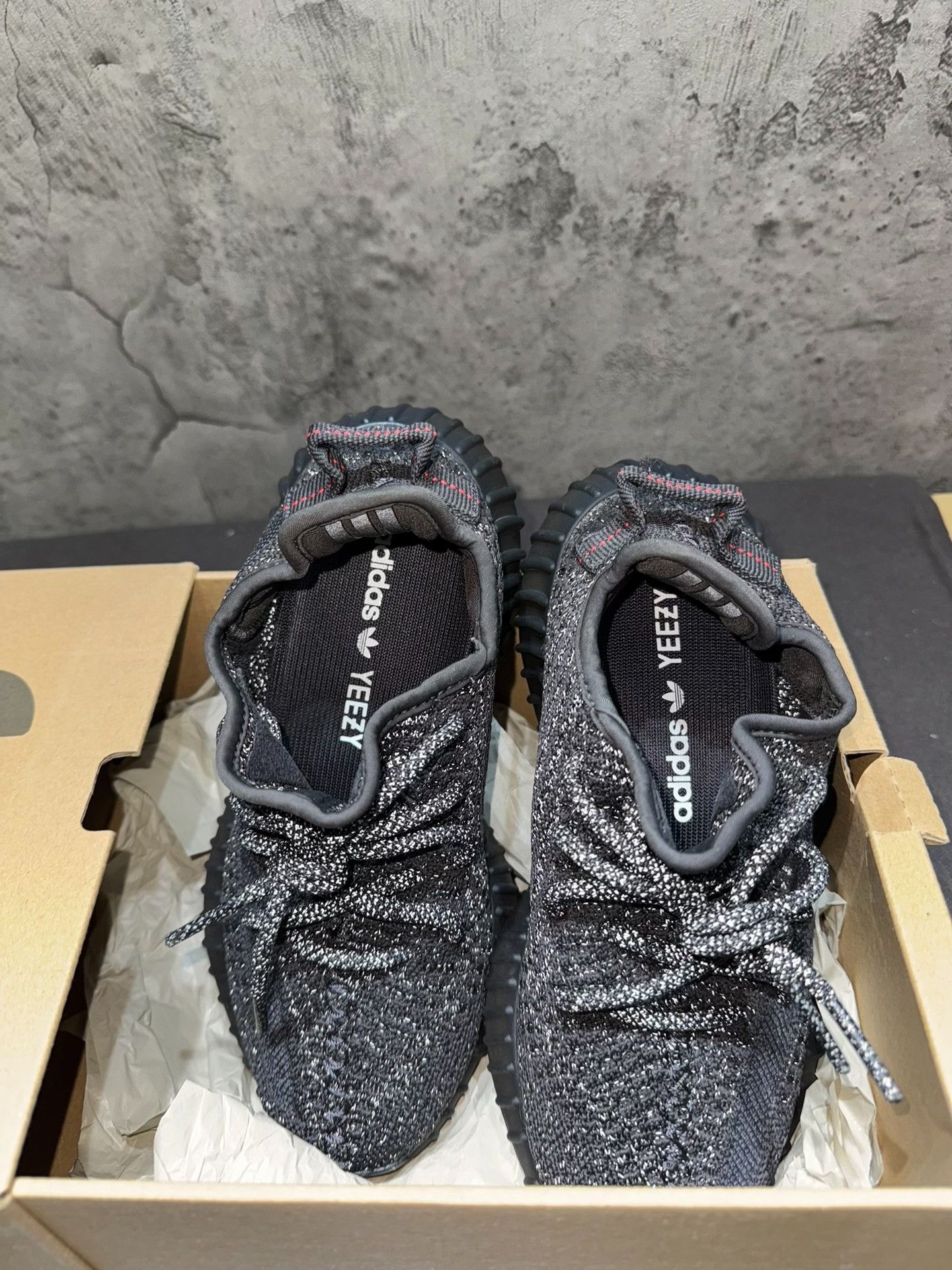 Yeezy Yeezy Black Lowtop Sneakers 36 Men Size US 5 / EU 37 - 5 Thumbnail