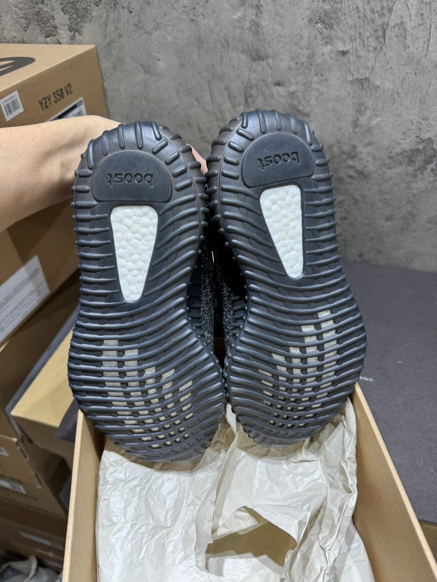 Yeezy Yeezy Black Lowtop Sneakers 36 Men Size US 5 / EU 37 - 9 Thumbnail