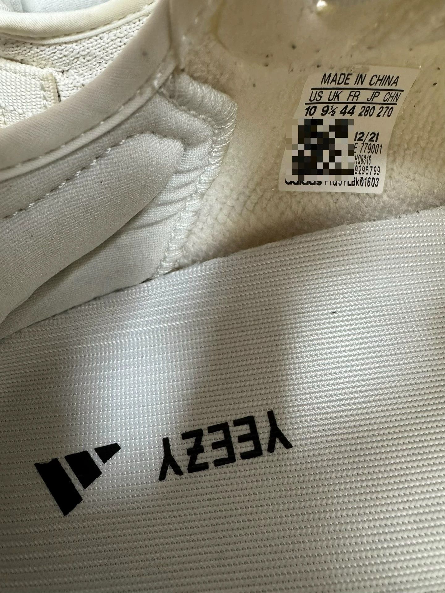 Adidas Adidas YEEZY350 White Lowtop Sneakers 35 Men Size US 5 / EU 37 - 7 Thumbnail