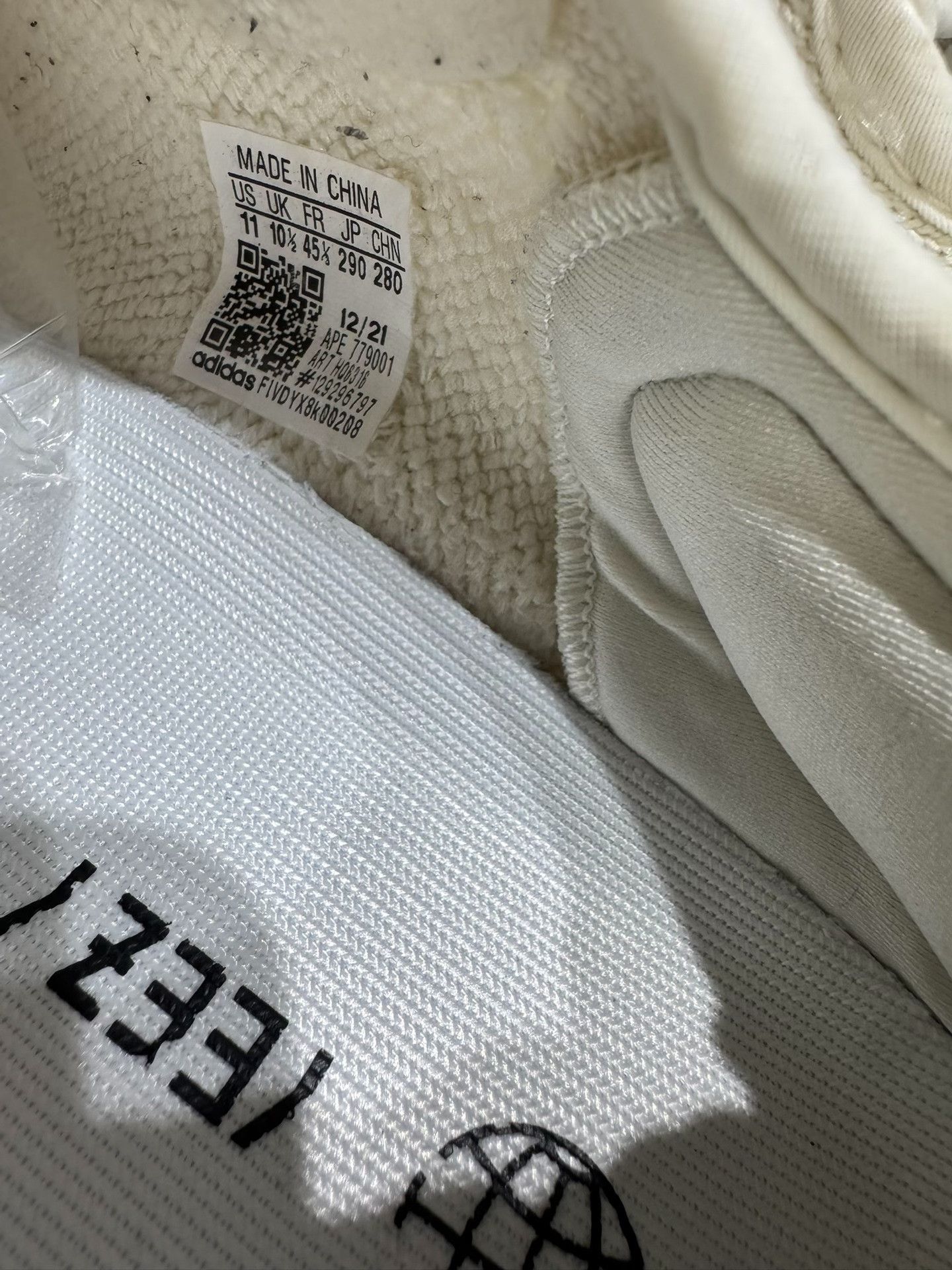Adidas Adidas YEEZY350 White Lowtop Sneakers 10.5 Men Size US 10.5 / EU 43-44 - 9 Thumbnail