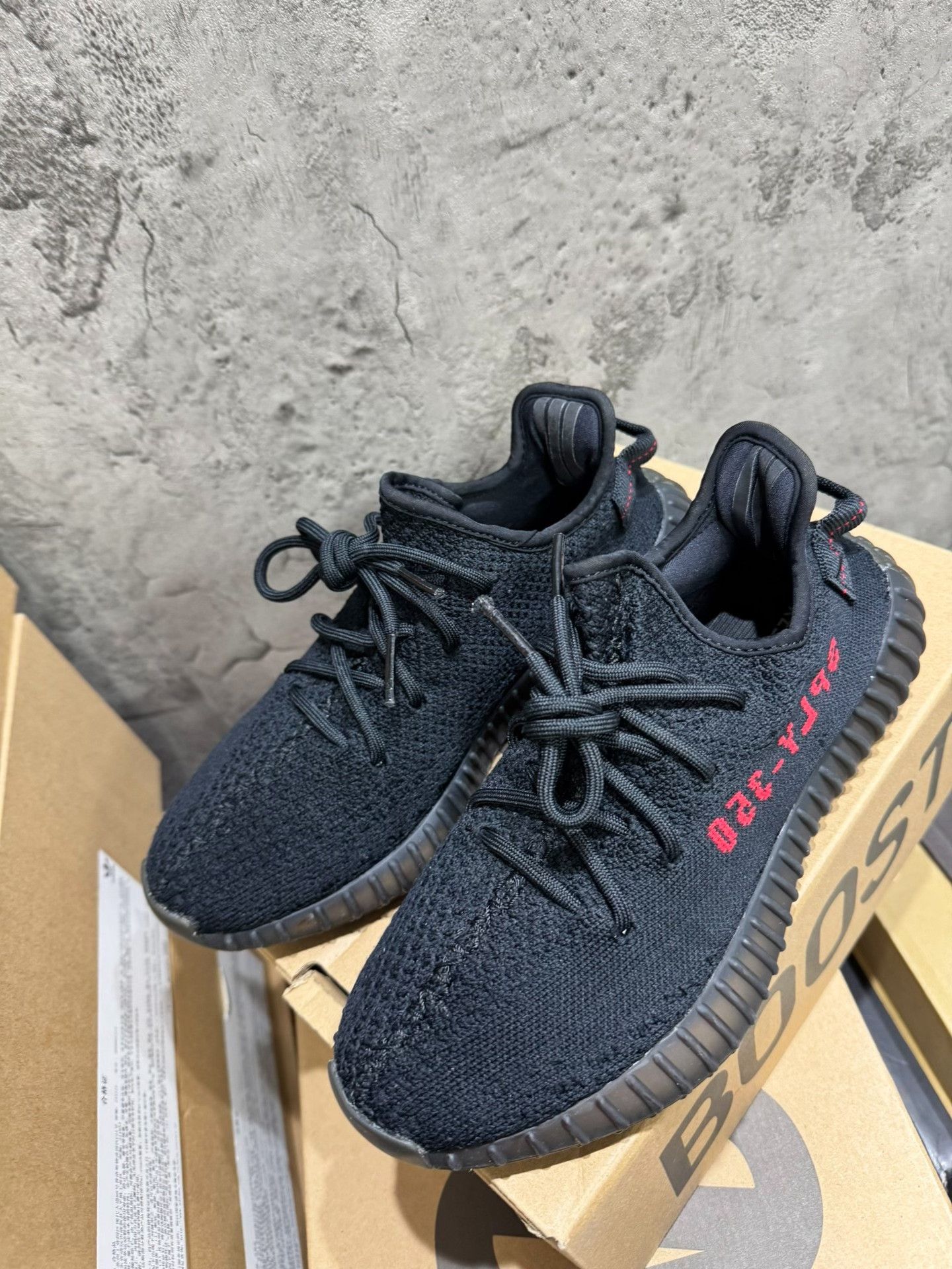 Adidas Adidas YEEZY350 Black Lowtop Sneakers 39 Men Size US 6.5 / EU 39-40 - 6 Thumbnail