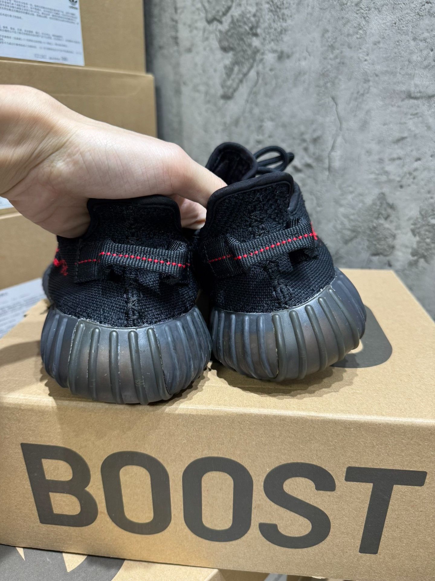 Adidas Adidas YEEZY350 Black Lowtop Sneakers 39 Men Size US 6.5 / EU 39-40 - 5 Thumbnail