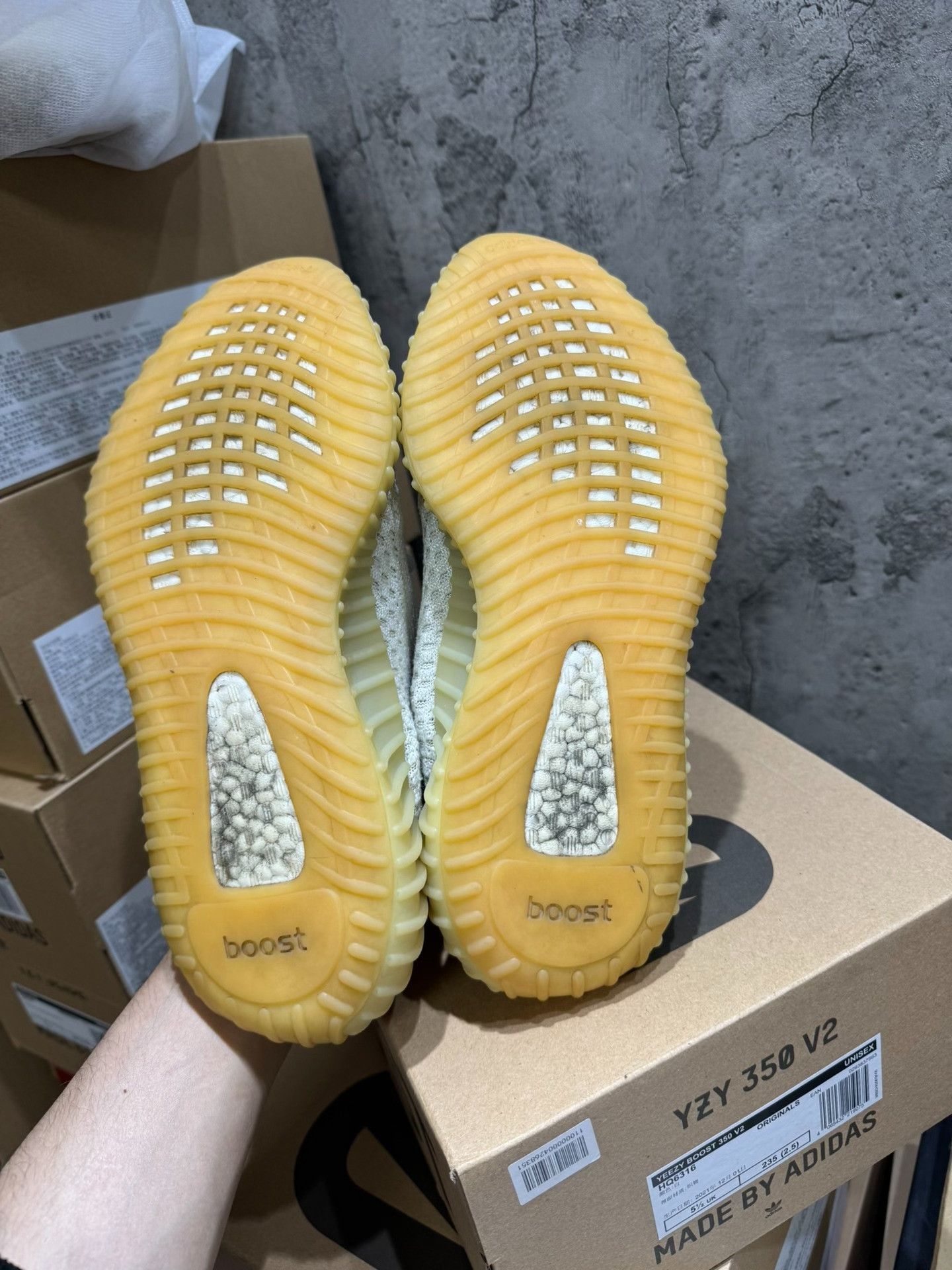 Yeezy Yeezy Yellow Lowtop Sneakers 40 Men Size US 7.5 / EU 40-41 - 7 Thumbnail
