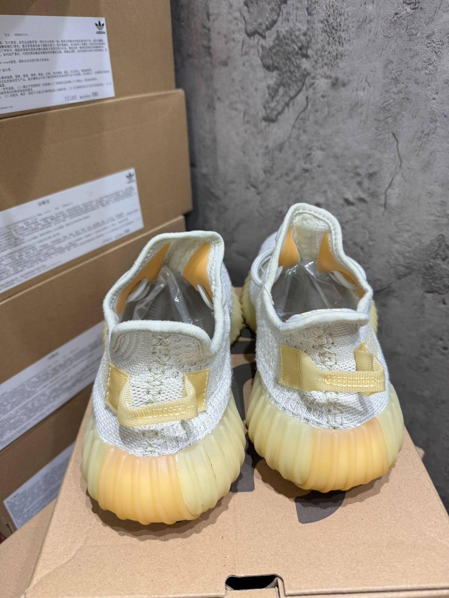 Yeezy Yeezy Yellow Lowtop Sneakers 40 Men Size US 7.5 / EU 40-41 - 3 Thumbnail