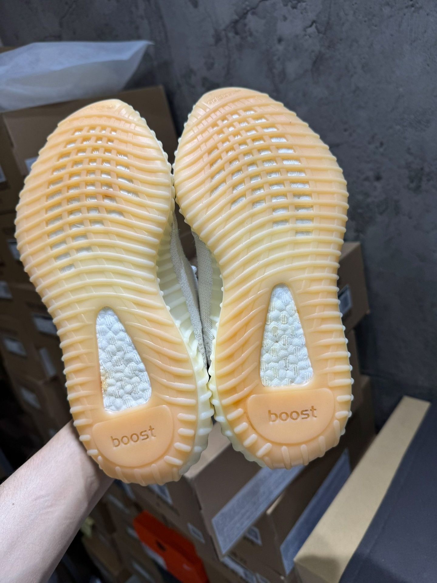 Adidas Adidas YEEZY350 White Lowtop Sneakers 38 Men Size US 6 / EU 39 - 5 Thumbnail