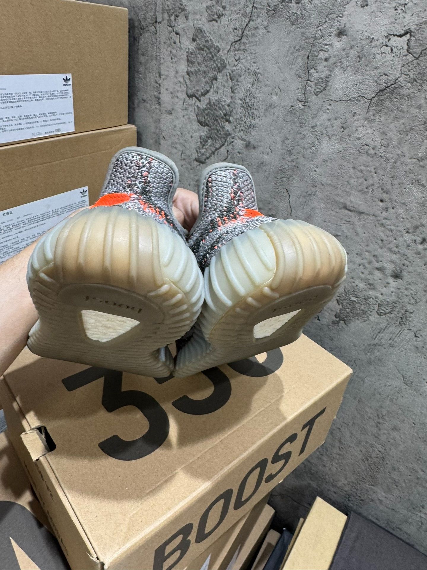 Adidas Adidas YEEZY350 Gray Lowtop Sneakers 37 Men Size US 5 / EU 37 - 6 Thumbnail