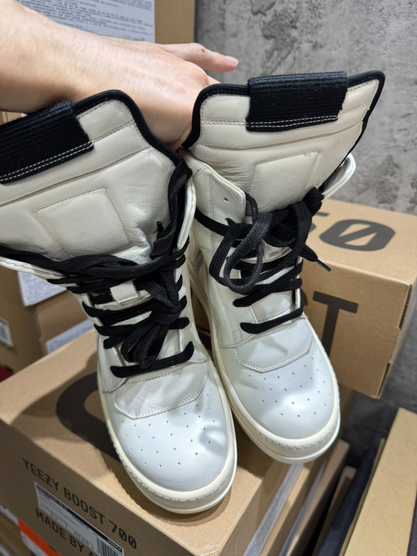 Rick Owens Rick Owens White Hitop Sneakers 35 Women Size US 5 / IT 35 - 7 Thumbnail