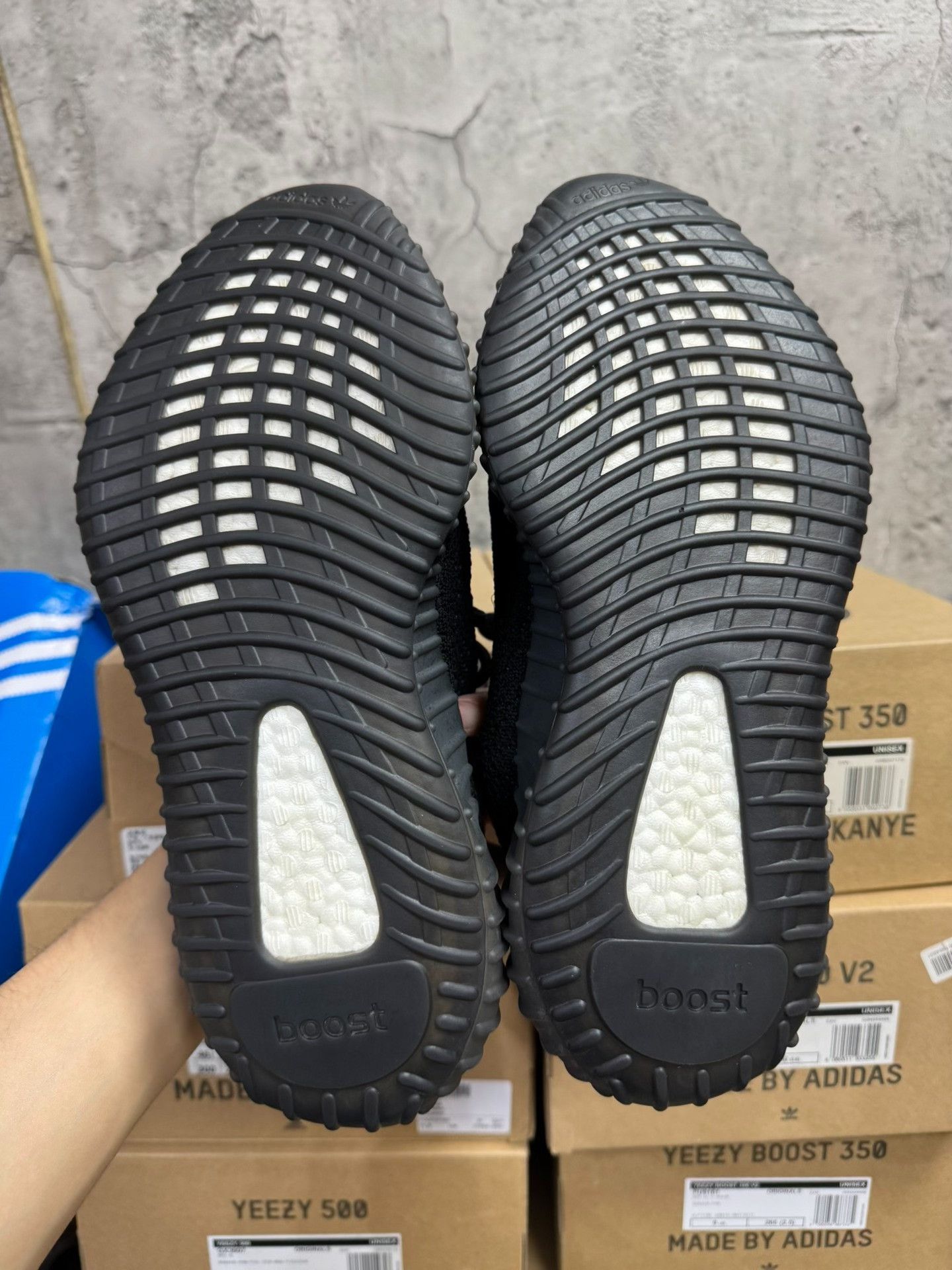 Yeezy Yeezy Blue Lowtop Sneakers 42 Men Size US 9 / EU 42 - 8 Thumbnail