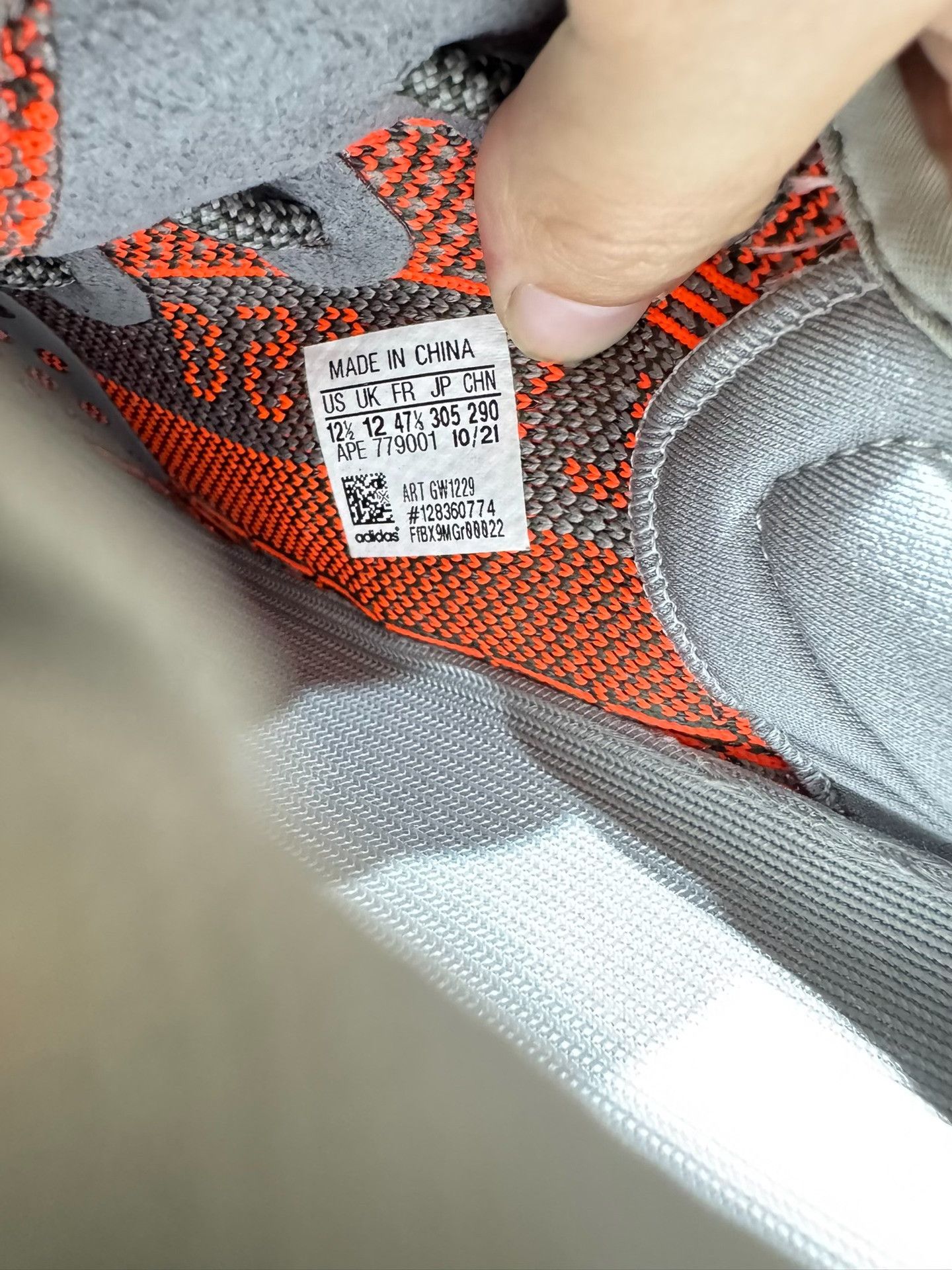 Adidas Adidas YEEZY350 Gray Lowtop Sneakers 12 Men Size US 12 / EU 45 - 7 Thumbnail