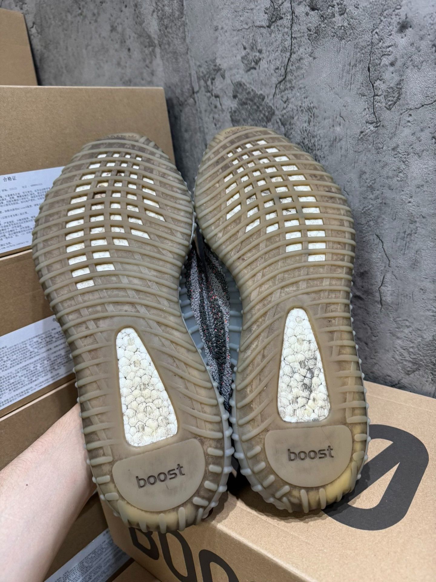 Adidas Adidas YEEZY350 Gray Lowtop Sneakers 12 Men Size US 12 / EU 45 - 4 Thumbnail