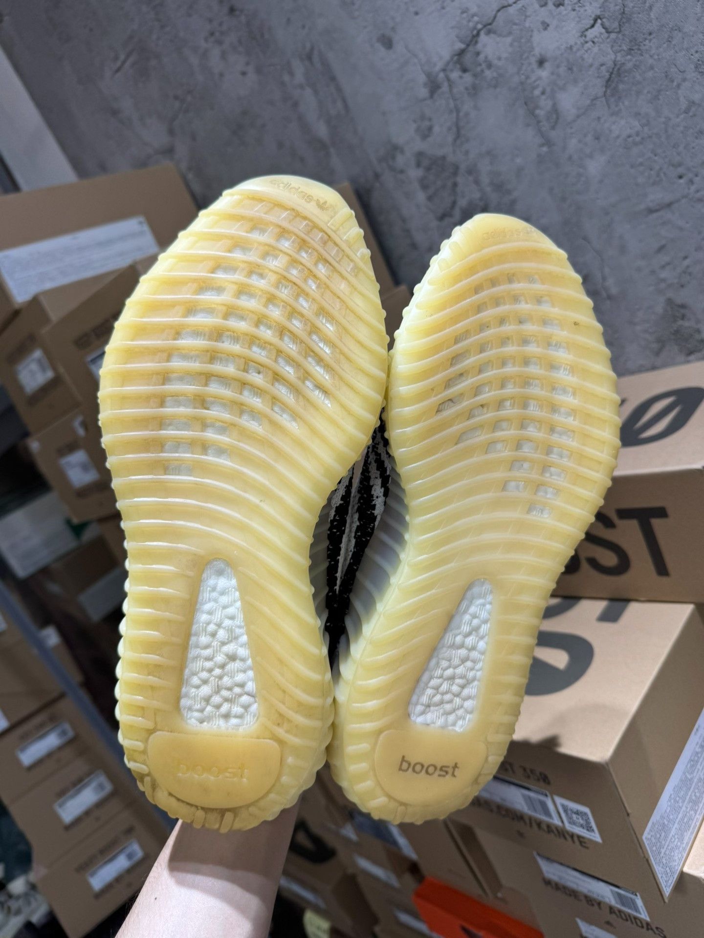 Adidas Adidas YEEZY350 White Lowtop Sneakers 9.5 Men Size US 9.5 / EU 42-43 - 8 Thumbnail