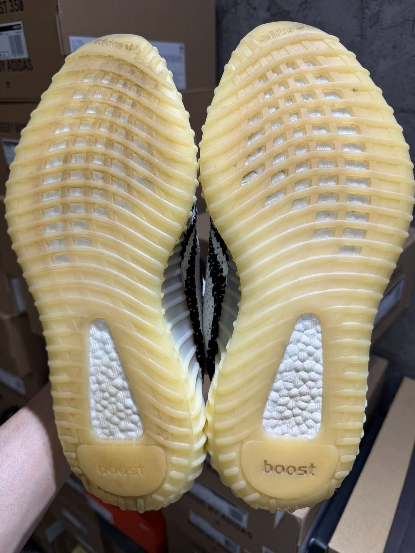 Adidas Adidas YEEZY350 White Lowtop Sneakers 9.5 Men Size US 9.5 / EU 42-43 - 4 Thumbnail
