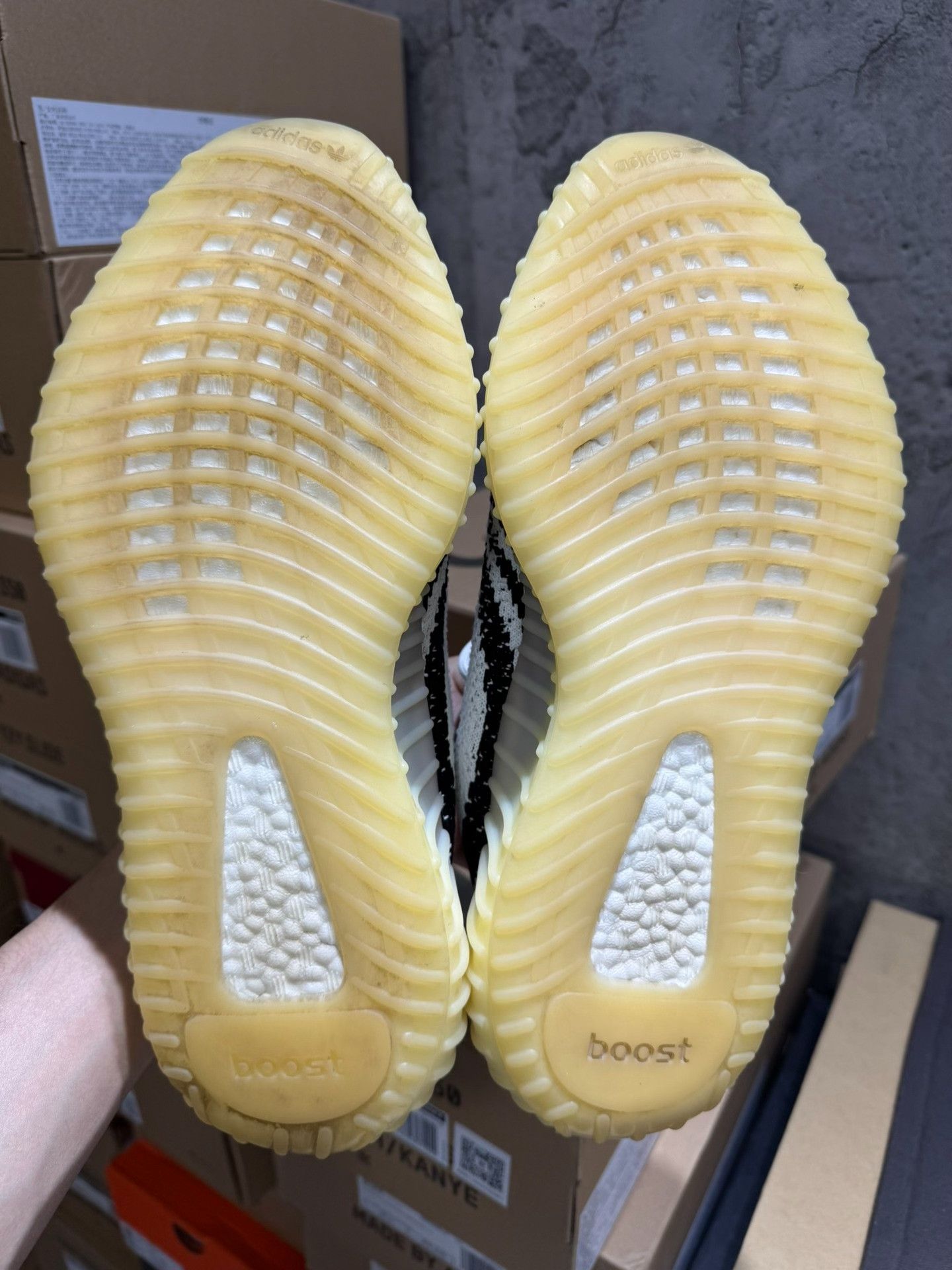 Adidas Adidas YEEZY350 White Lowtop Sneakers 9.5 Men Size US 9.5 / EU 42-43 - 3 Thumbnail