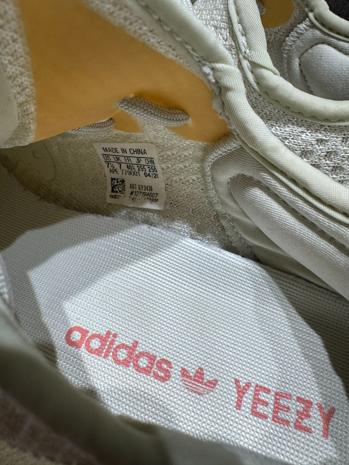 Yeezy Yeezy Yellow Lowtop Sneakers 40 Men Size US 7.5 / EU 40-41 - 5 Thumbnail