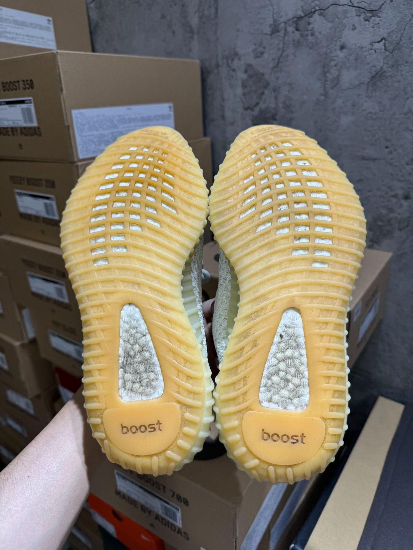 Yeezy Yeezy Yellow Lowtop Sneakers 40 Men Size US 7.5 / EU 40-41 - 8 Thumbnail