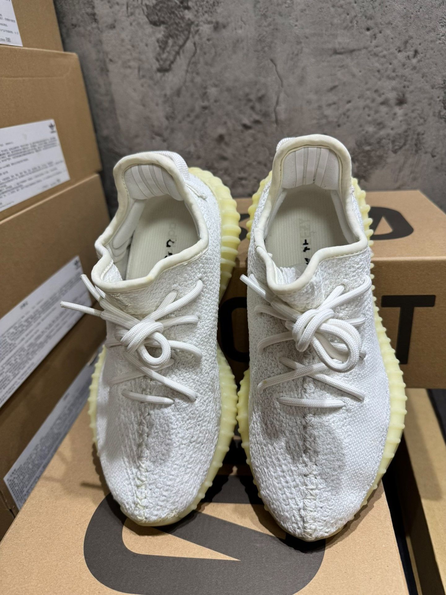 Adidas Adidas YEEZY350 White Lowtop Sneakers 37 Men Size US 5 / EU 37 - 6 Thumbnail