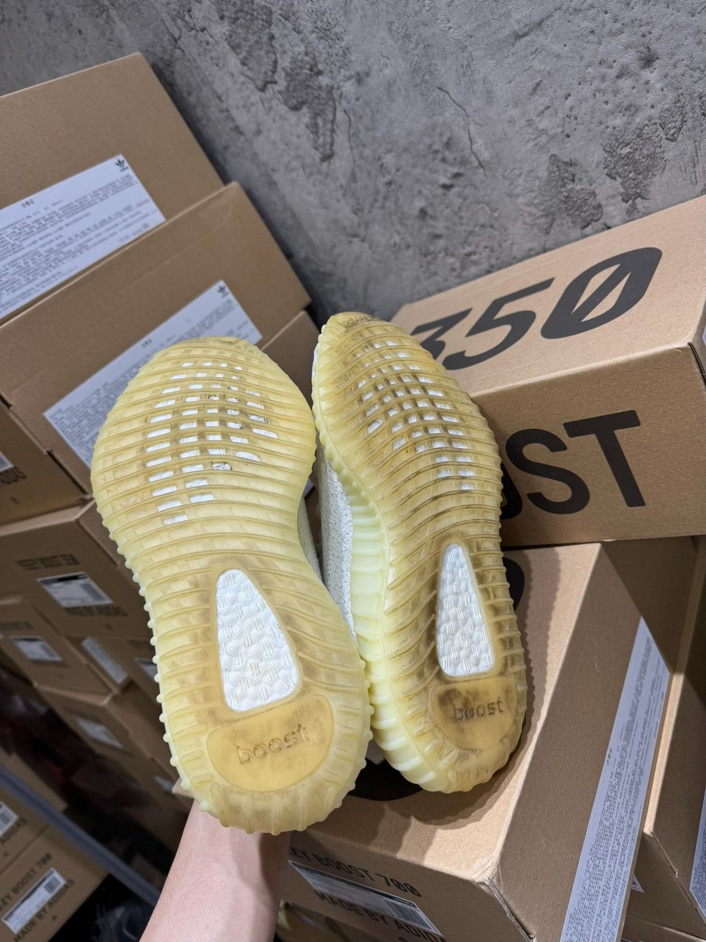 Adidas Adidas YEEZY350 White Lowtop Sneakers 37 Men Size US 5 / EU 37 - 3 Thumbnail