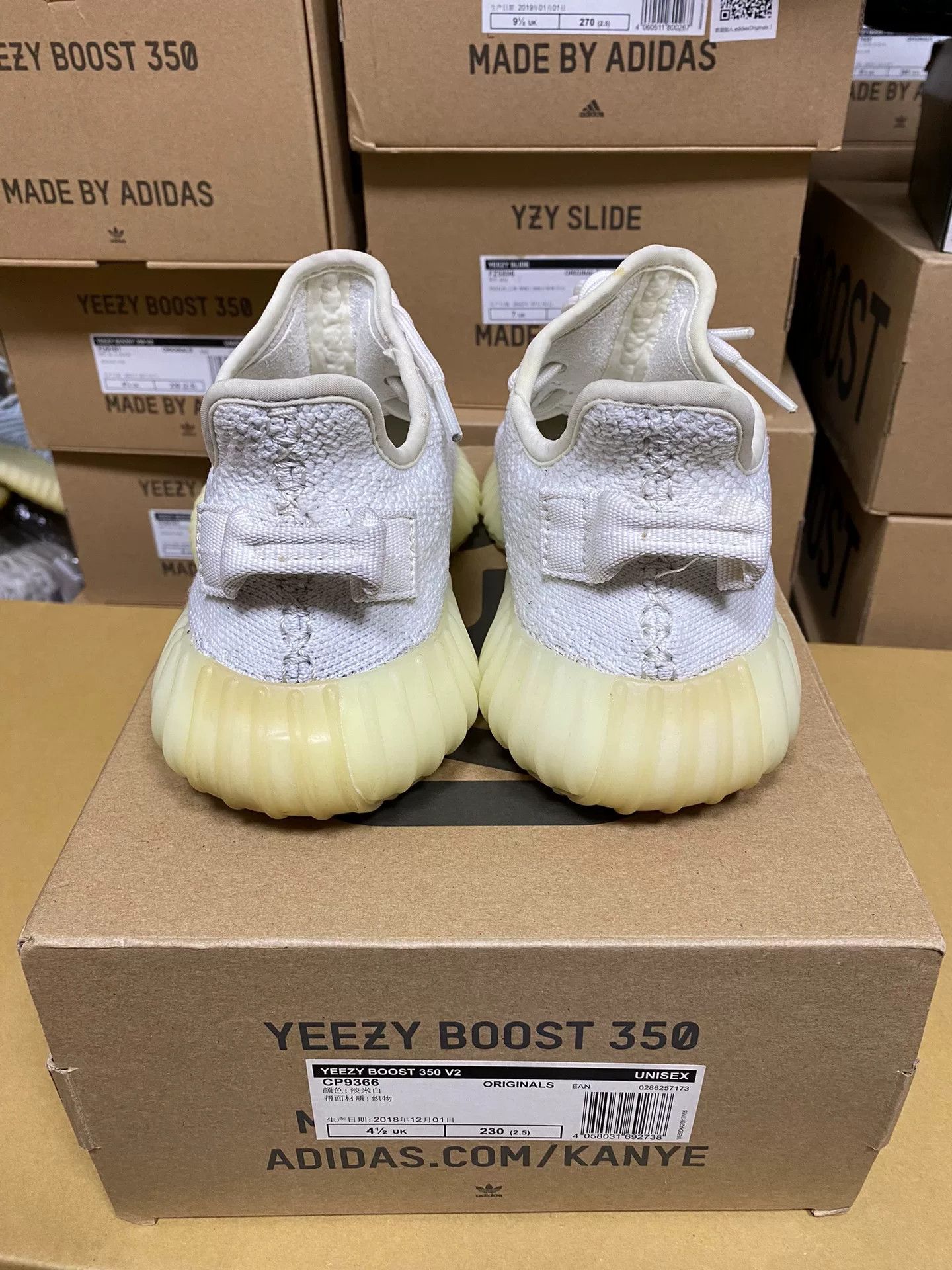 Yeezy Yeezy White Lowtop Sneakers 37 Men Size US 5 / EU 37 - 8 Thumbnail