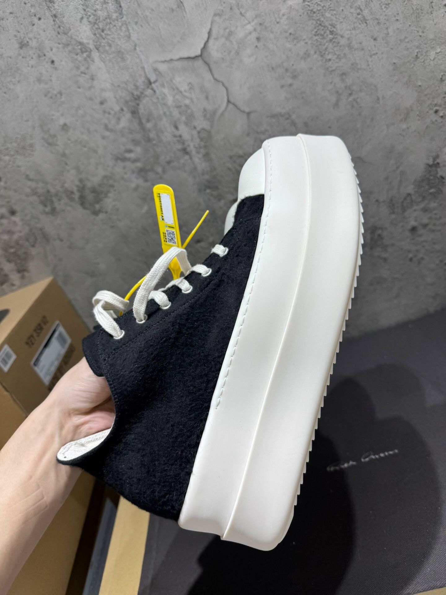 Rick Owens Rick Owens Black Lowtop Sneakers 25 Men Size US 10 / EU 43 - 2 Thumbnail