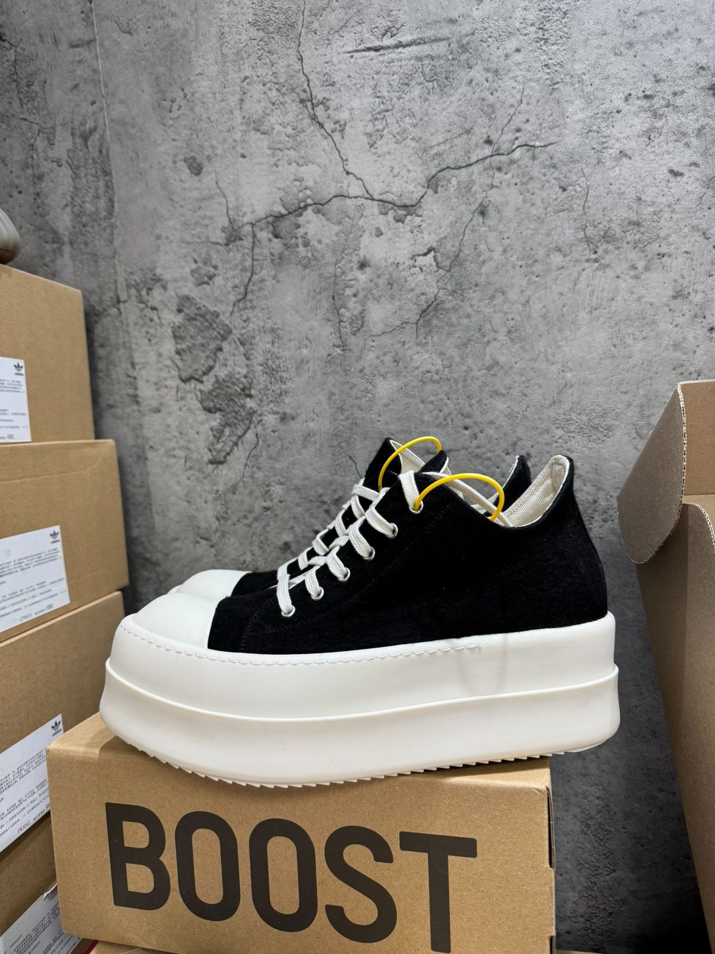 Rick Owens Rick Owens Black Lowtop Sneakers 25 Men Size US 10 / EU 43 - 4 Thumbnail