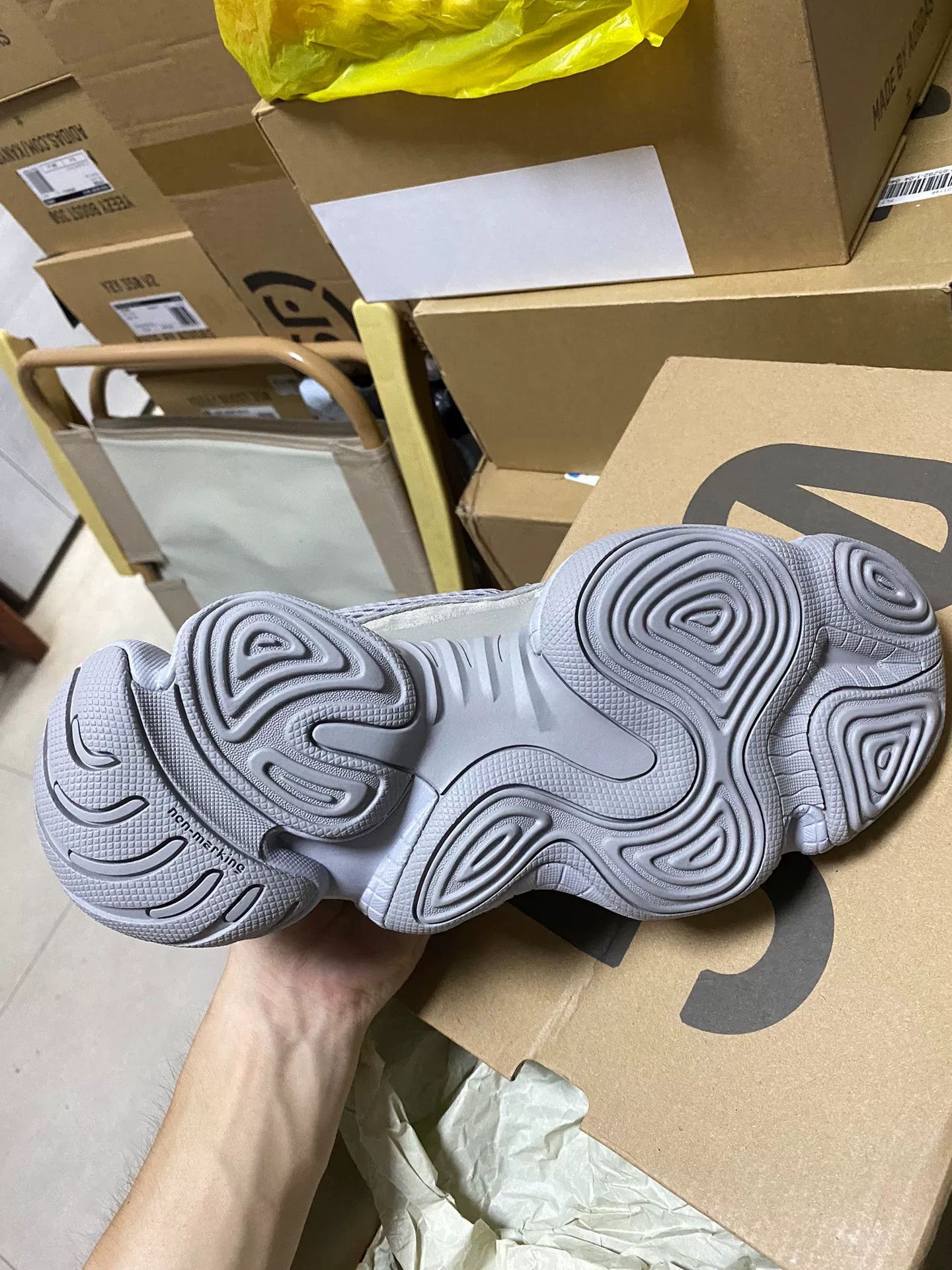 Adidas Adidas YEEZY500 Purple Lowtop Sneakers 42 Men Size US 9 / EU 42 - 8 Thumbnail