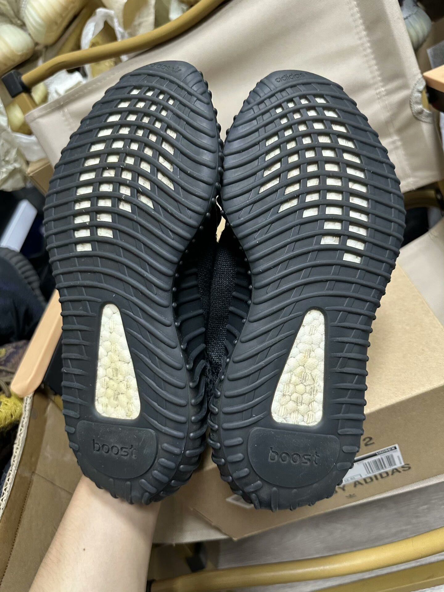 Adidas Adidas YEEZY350 Black Lowtop Sneakers 39 Men Size US 6.5 / EU 39-40 - 9 Thumbnail