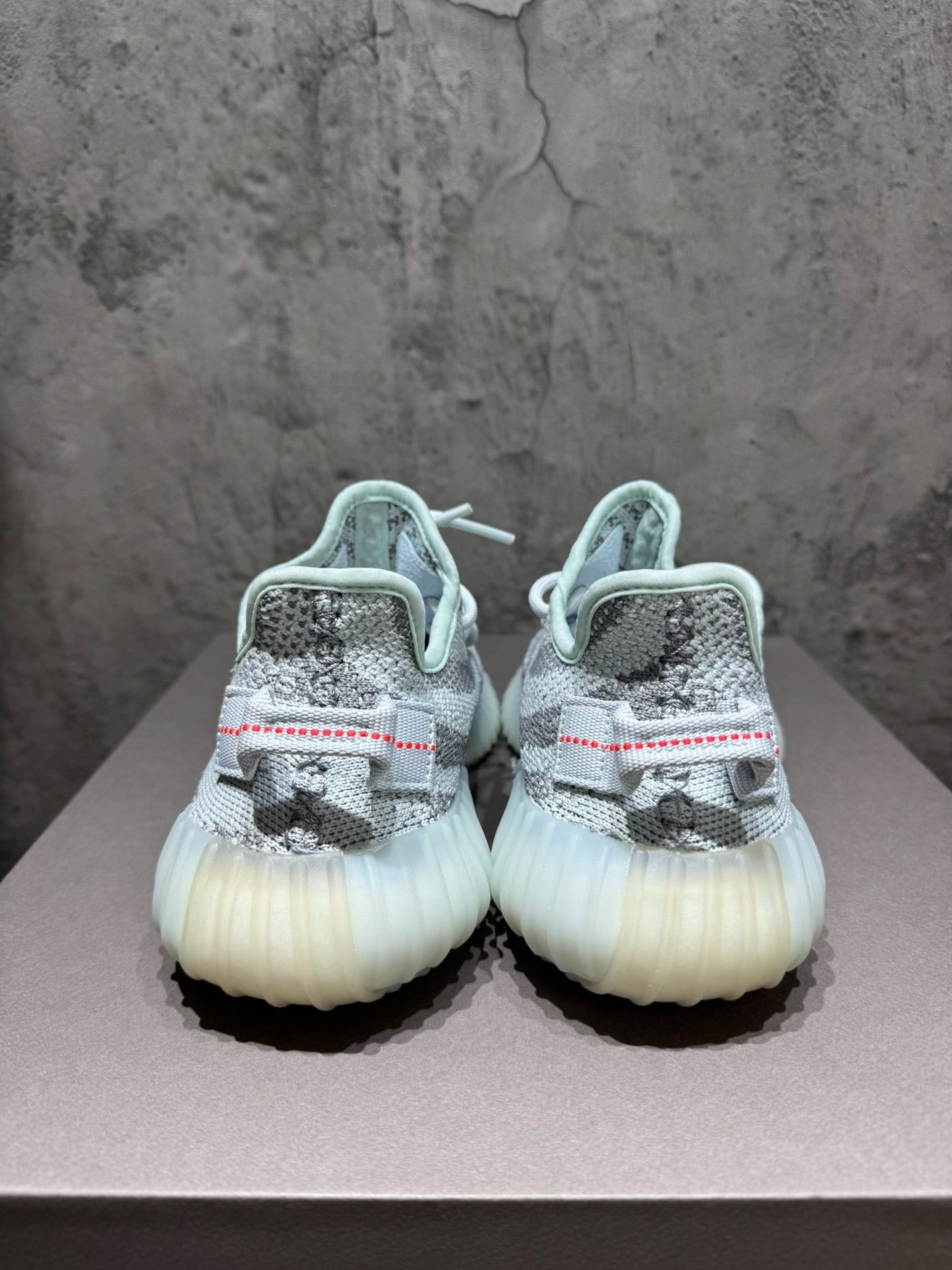 Yeezy Yeezy Blue Lowtop Sneakers 36 Men Size US 5 / EU 37 - 5 Thumbnail