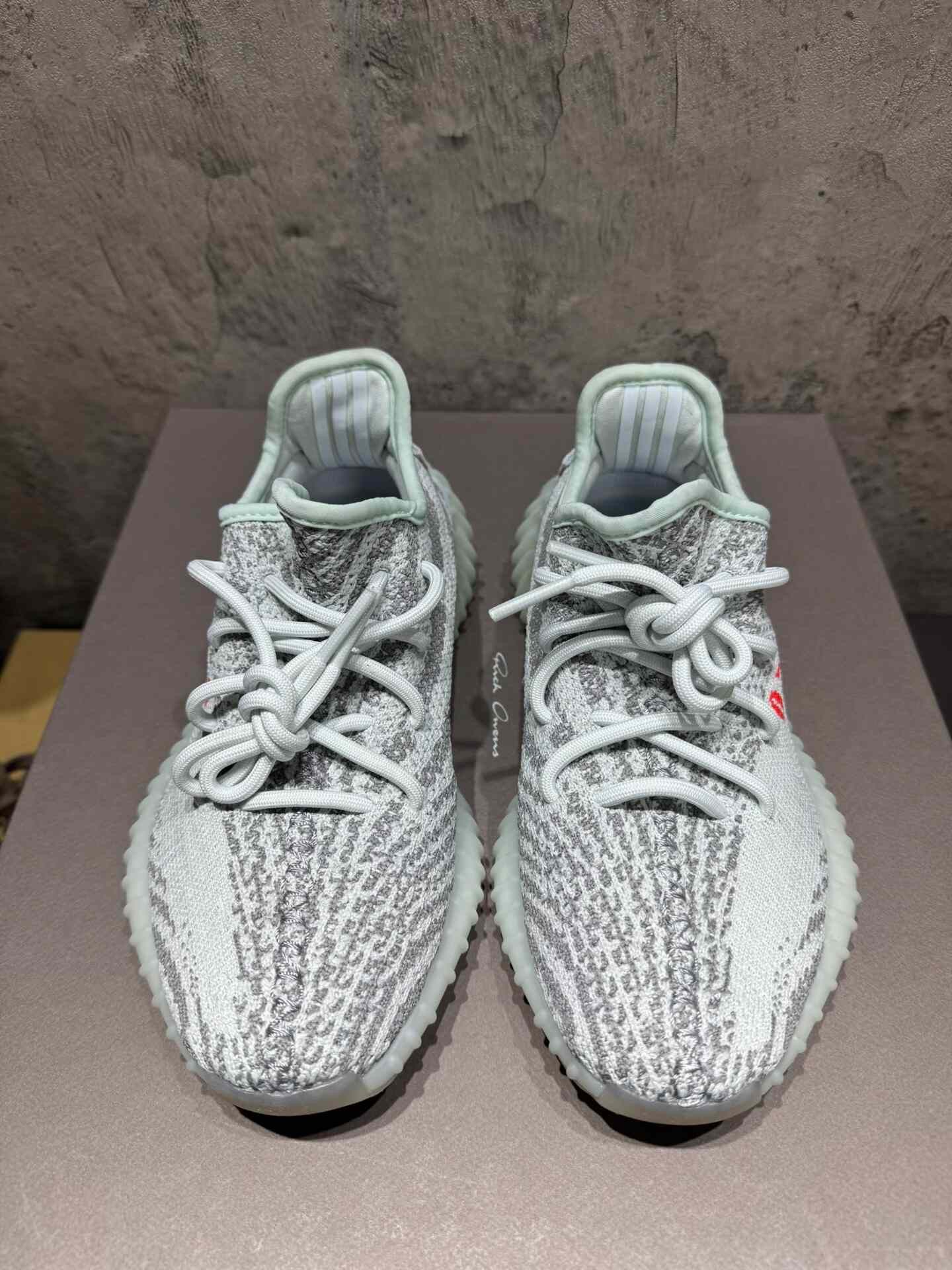 Yeezy Yeezy Blue Lowtop Sneakers 36 Men Size US 5 / EU 37 - 4 Thumbnail