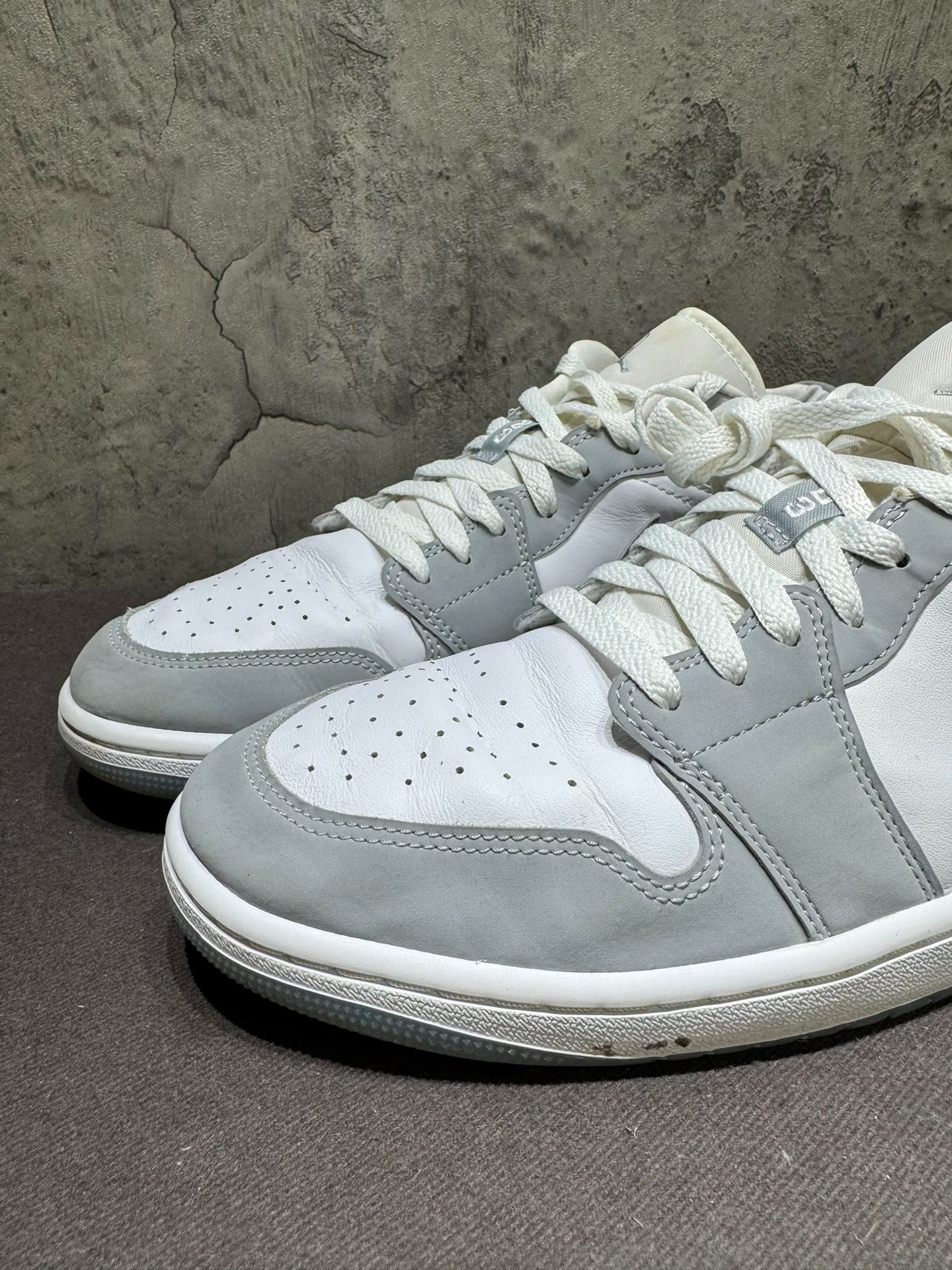 Nike Nike White Lowtop Sneakers 44 Men Size US 10.5 / EU 43-44 - 2 Thumbnail