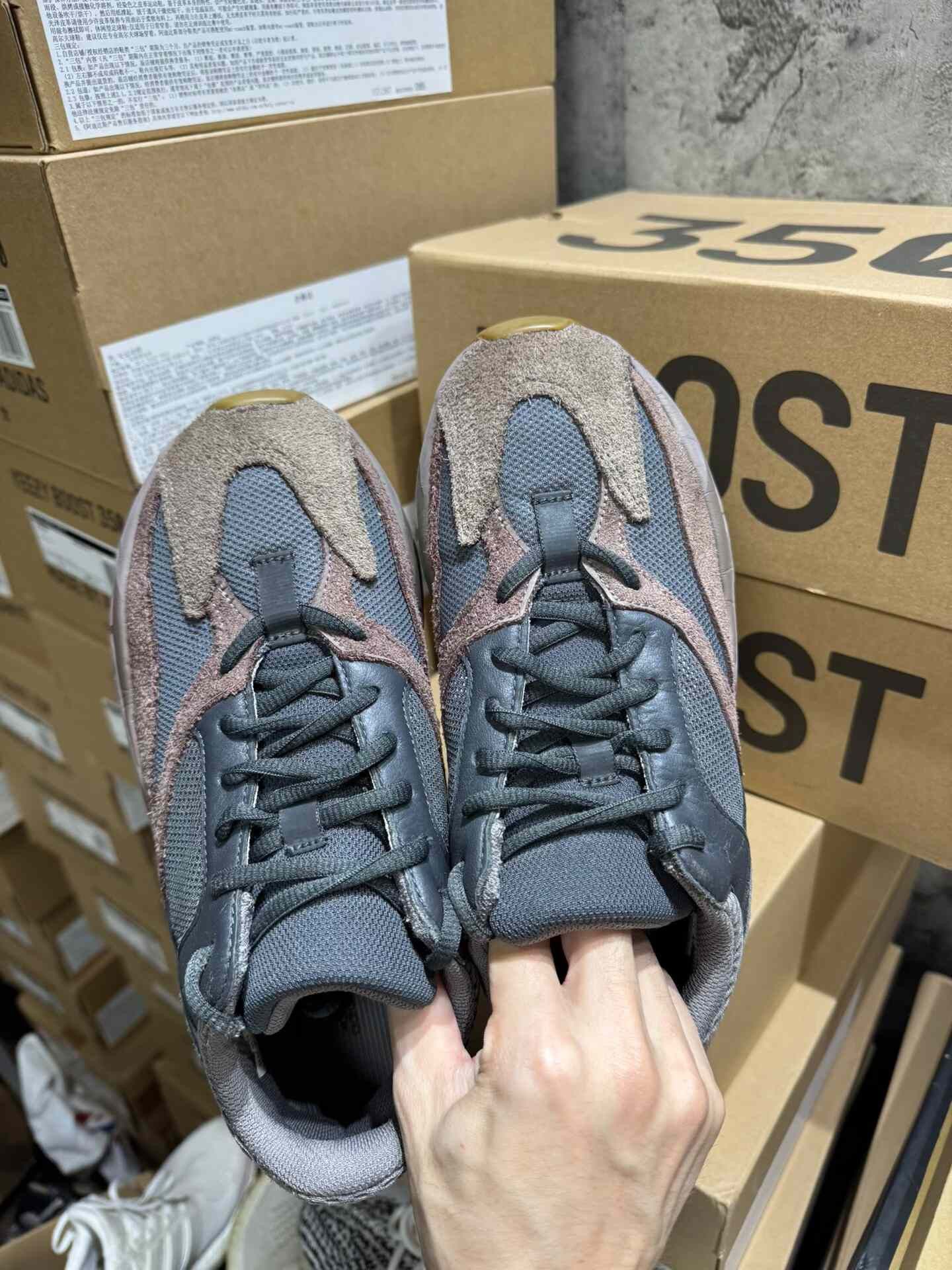 Adidas Adidas YEEZY700 Purple Lowtop Sneakers 40 Men Size US 7.5 / EU 40-41 - 9 Thumbnail