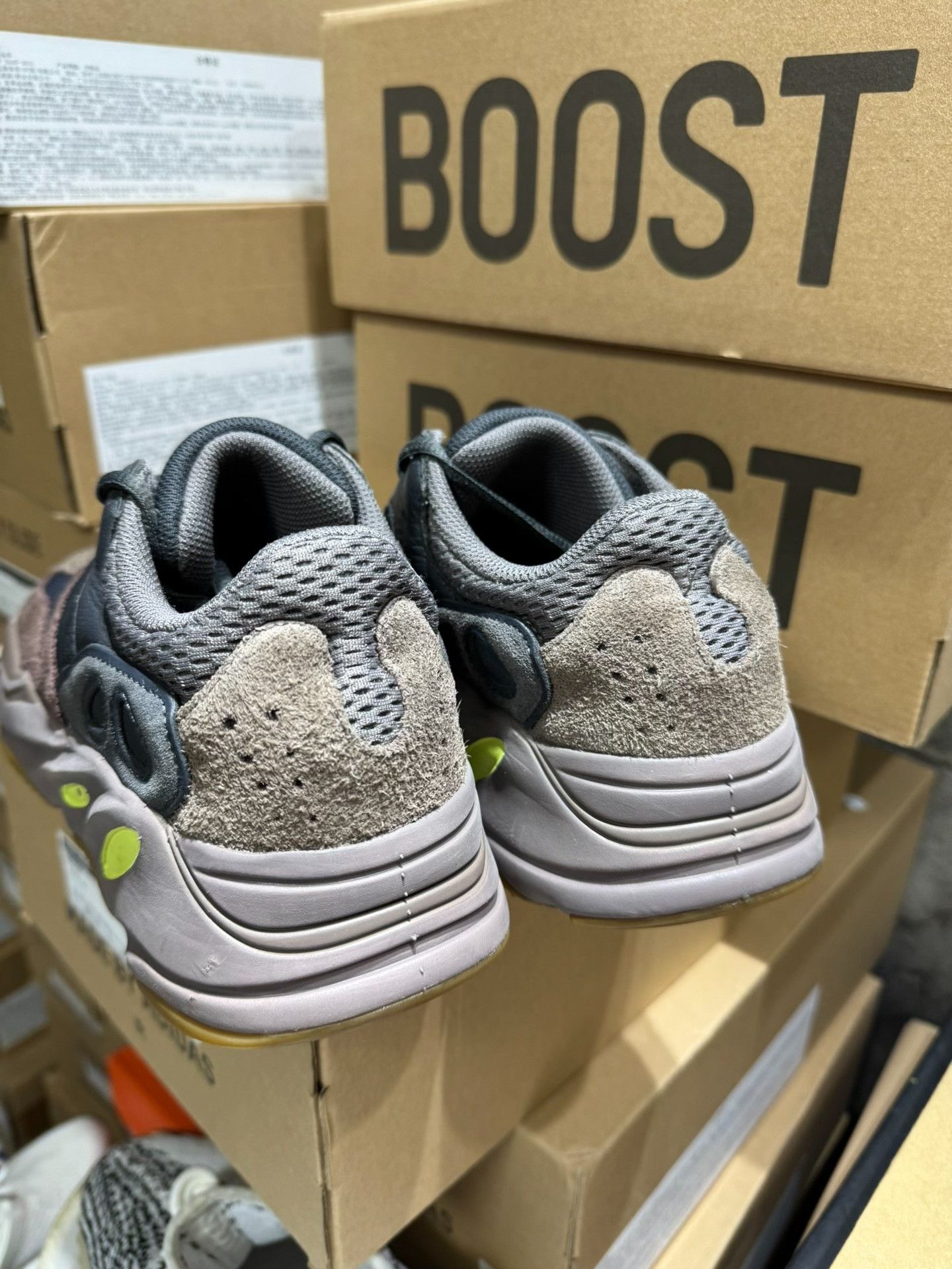 Adidas Adidas YEEZY700 Purple Lowtop Sneakers 40 Men Size US 7.5 / EU 40-41 - 4 Thumbnail