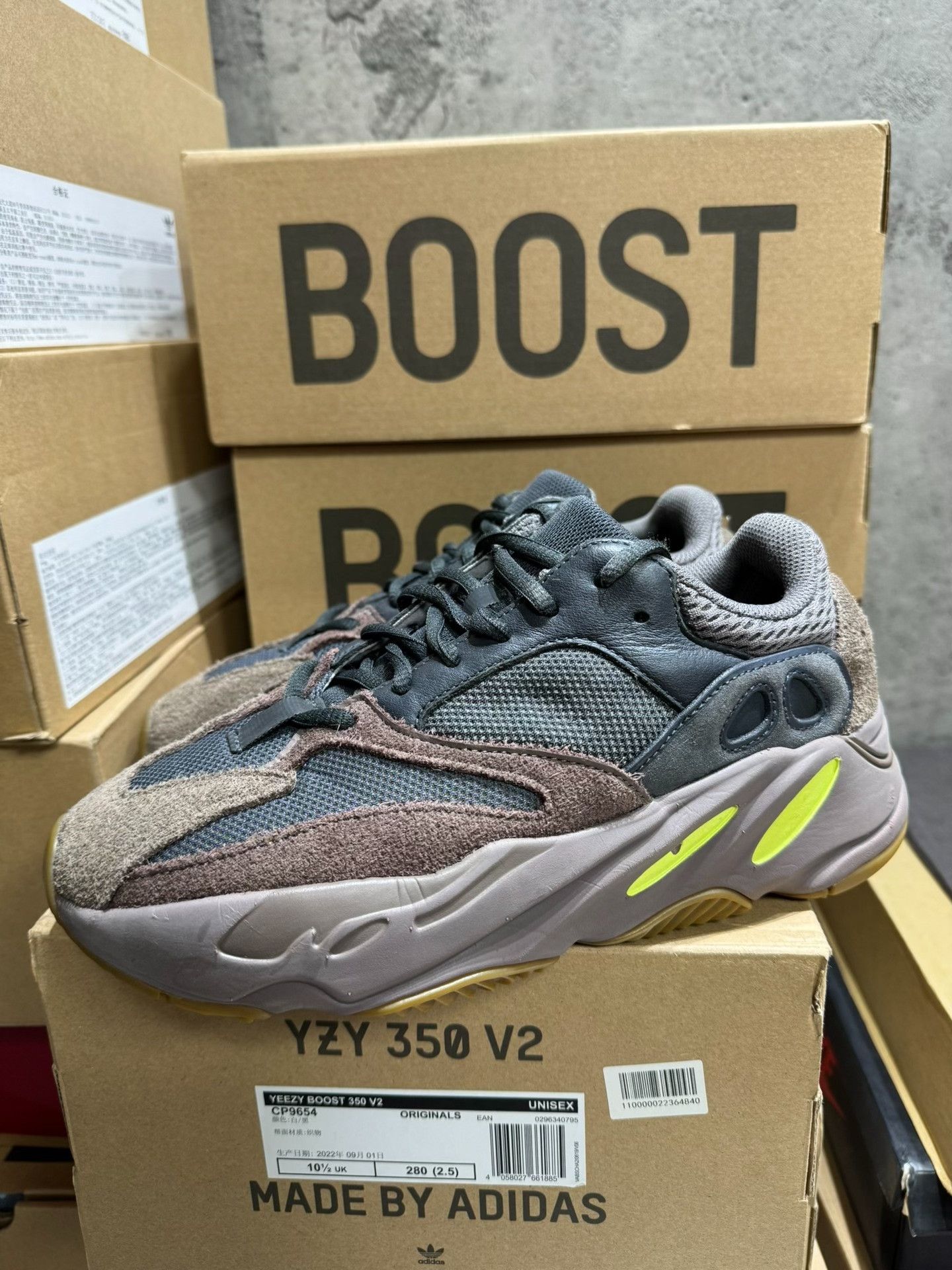 Adidas Adidas YEEZY700 Purple Lowtop Sneakers 40 Men Size US 7.5 / EU 40-41 - 3 Thumbnail