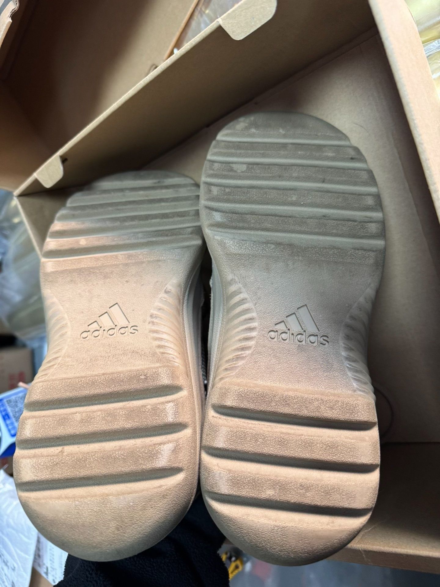 Yeezy Yeezy Yellow Boots 42 Men Size US 9 / EU 42 - 7 Thumbnail