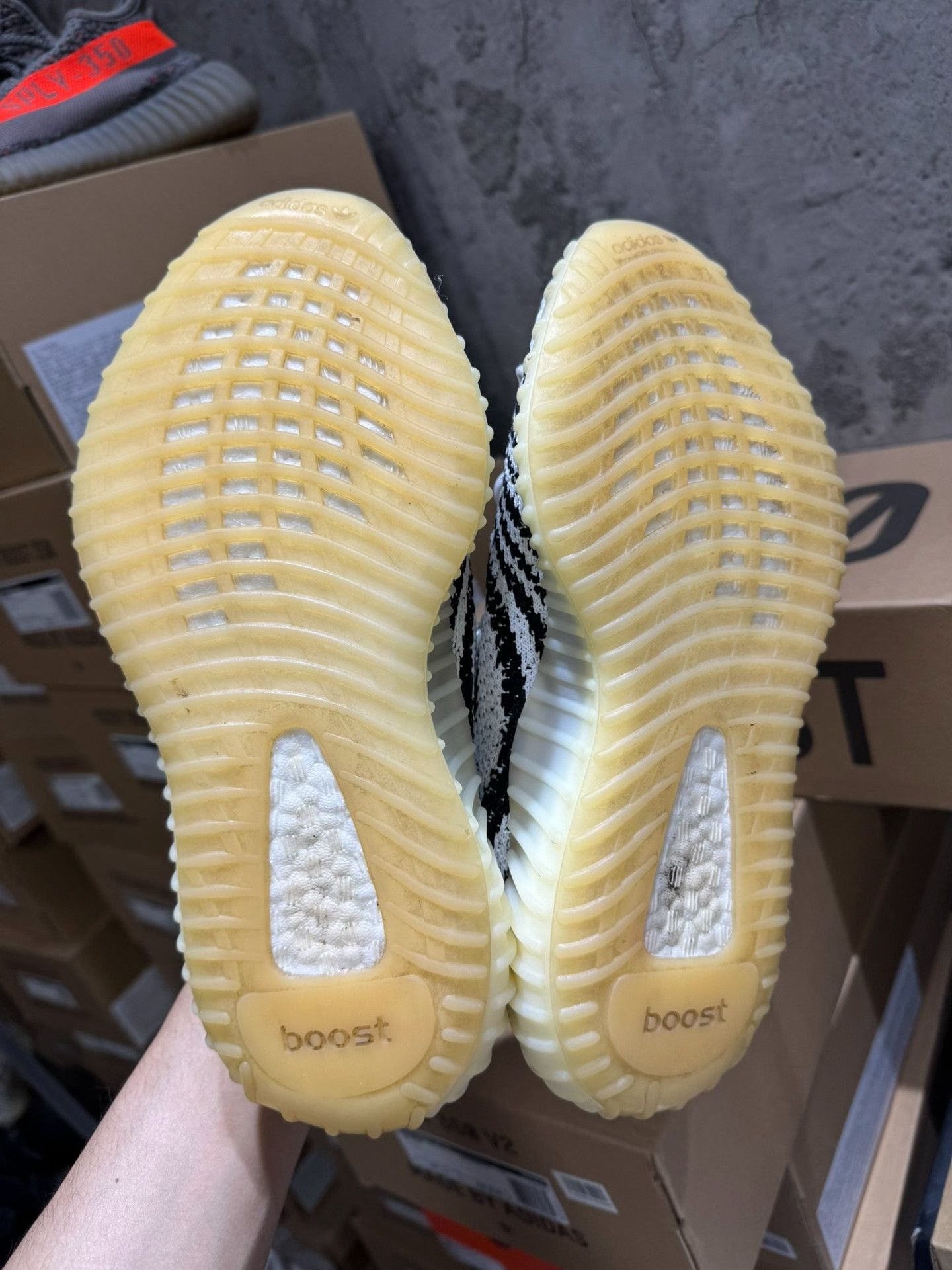Adidas Adidas YEEZY350 White Lowtop Sneakers 38 Men Size US 6 / EU 39 - 7 Thumbnail