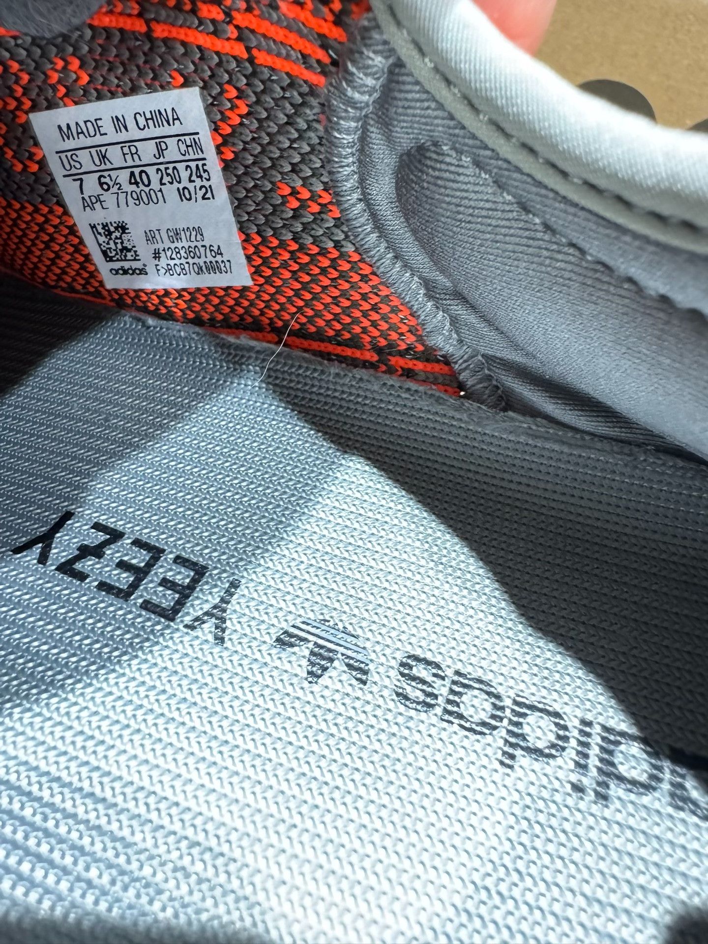 Adidas Adidas YEEZY350 Gray Lowtop Sneakers 40 Men Size US 7.5 / EU 40-41 - 7 Thumbnail