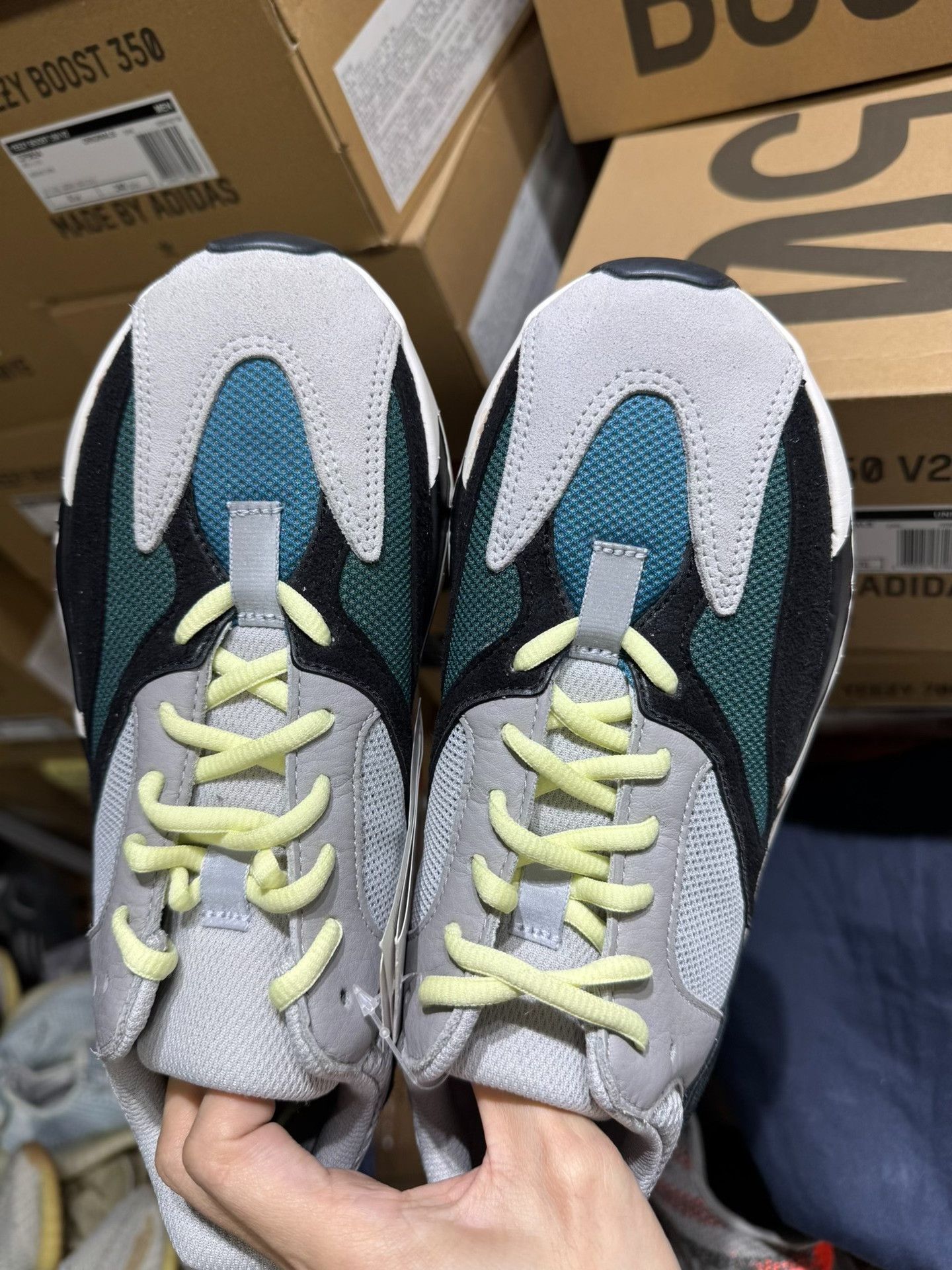 Adidas Adidas YEEZY700 Lowtop Sneakers 40 Men Size US 7.5 / EU 40-41 - 6 Thumbnail