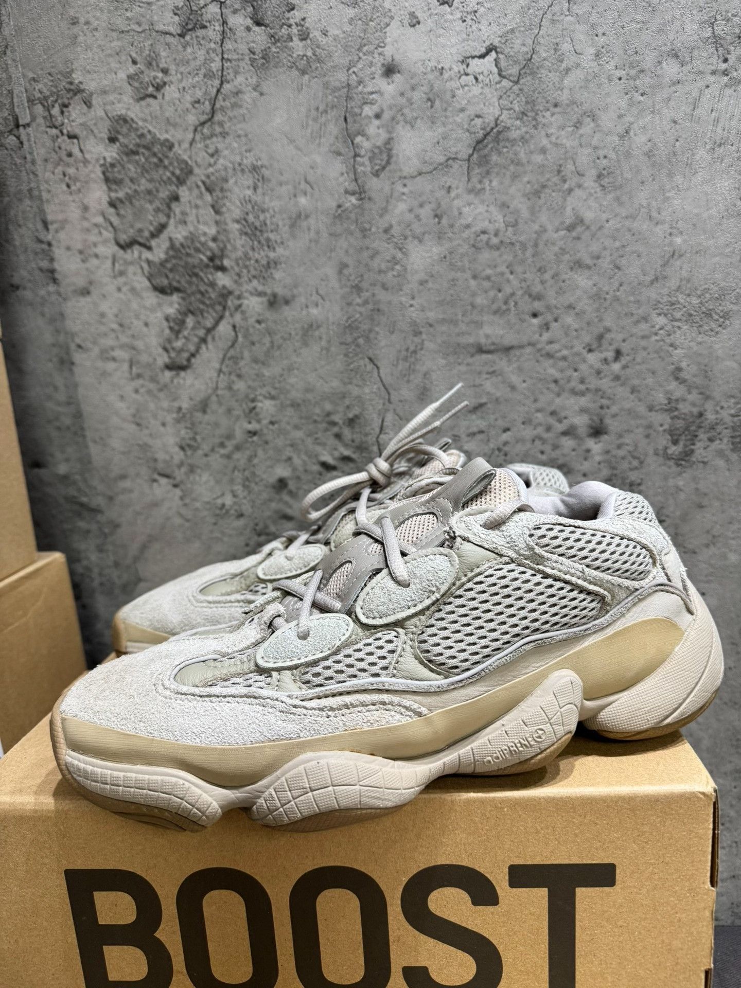 Adidas Adidas YEEZY500 Lowtop Sneakers 42 Men Size US 9 / EU 42 - 9 Thumbnail